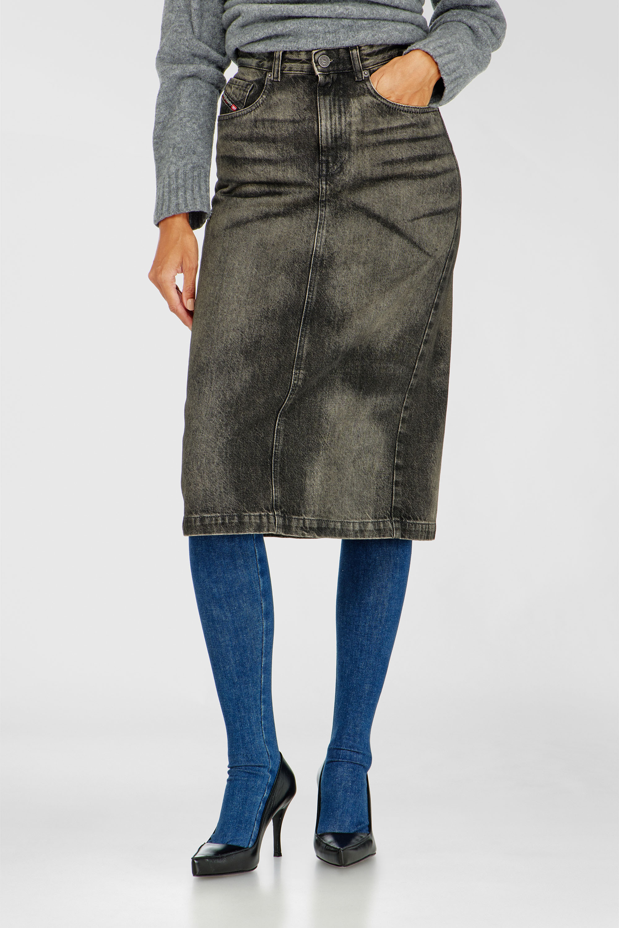 Diesel - DE-PENDY-FSJ, Female's Pencil skirt in dirty-effect denim in ダークグレー - 1