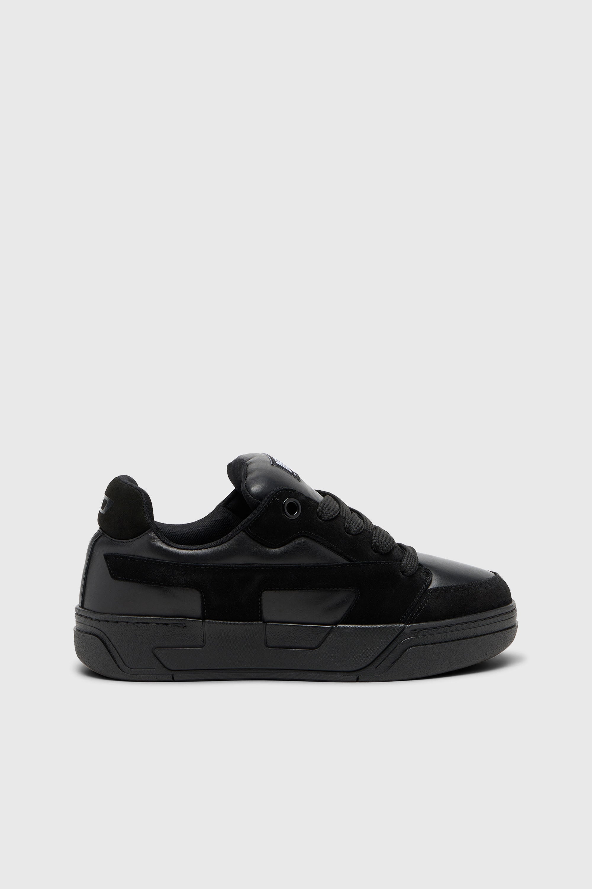 Diesel - S-D-OLLIE LOW, Male's ローカットスニーカー in ブラック - 1