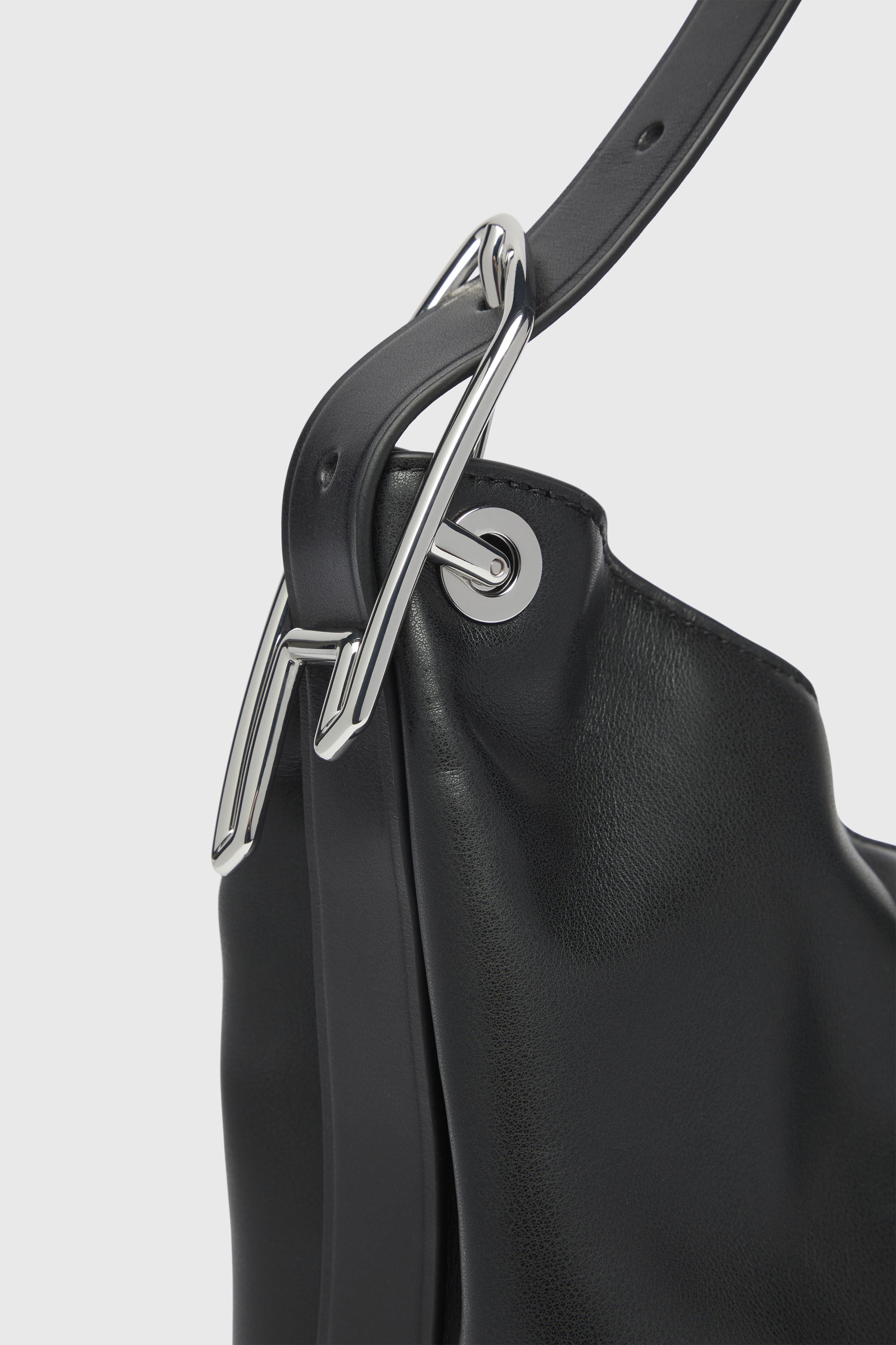 Diesel - D-LINE HOBO S, Female's ショルダーバッグ in ブラック - 5