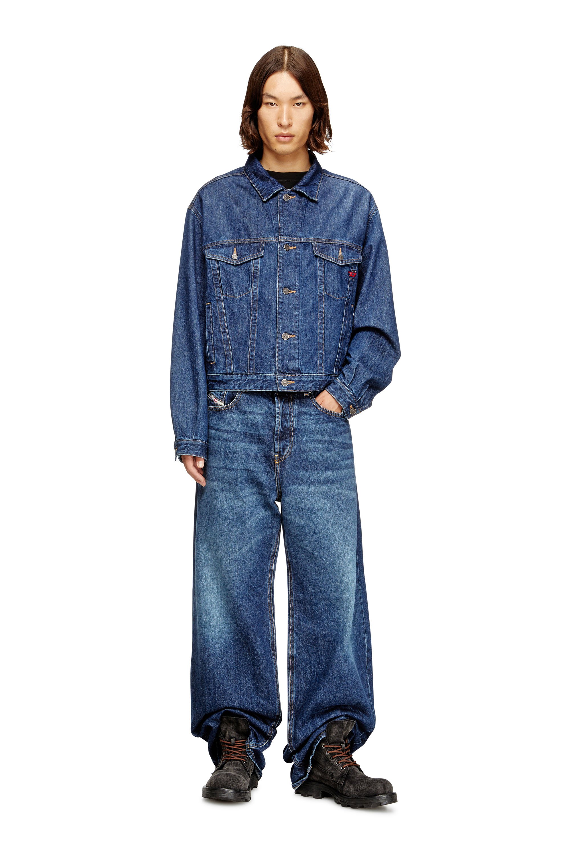Diesel - D-RANGER, Unisex's Trucker jacket in DNA denim in ミディアムブルー - 2