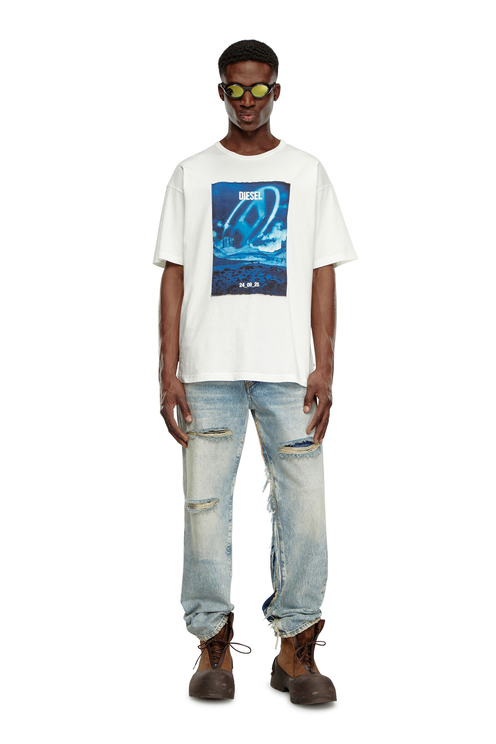 Diesel - T-BOXT-Q16, Male's Long-sleeve T-shirt with printed patch in ホワイト - 2