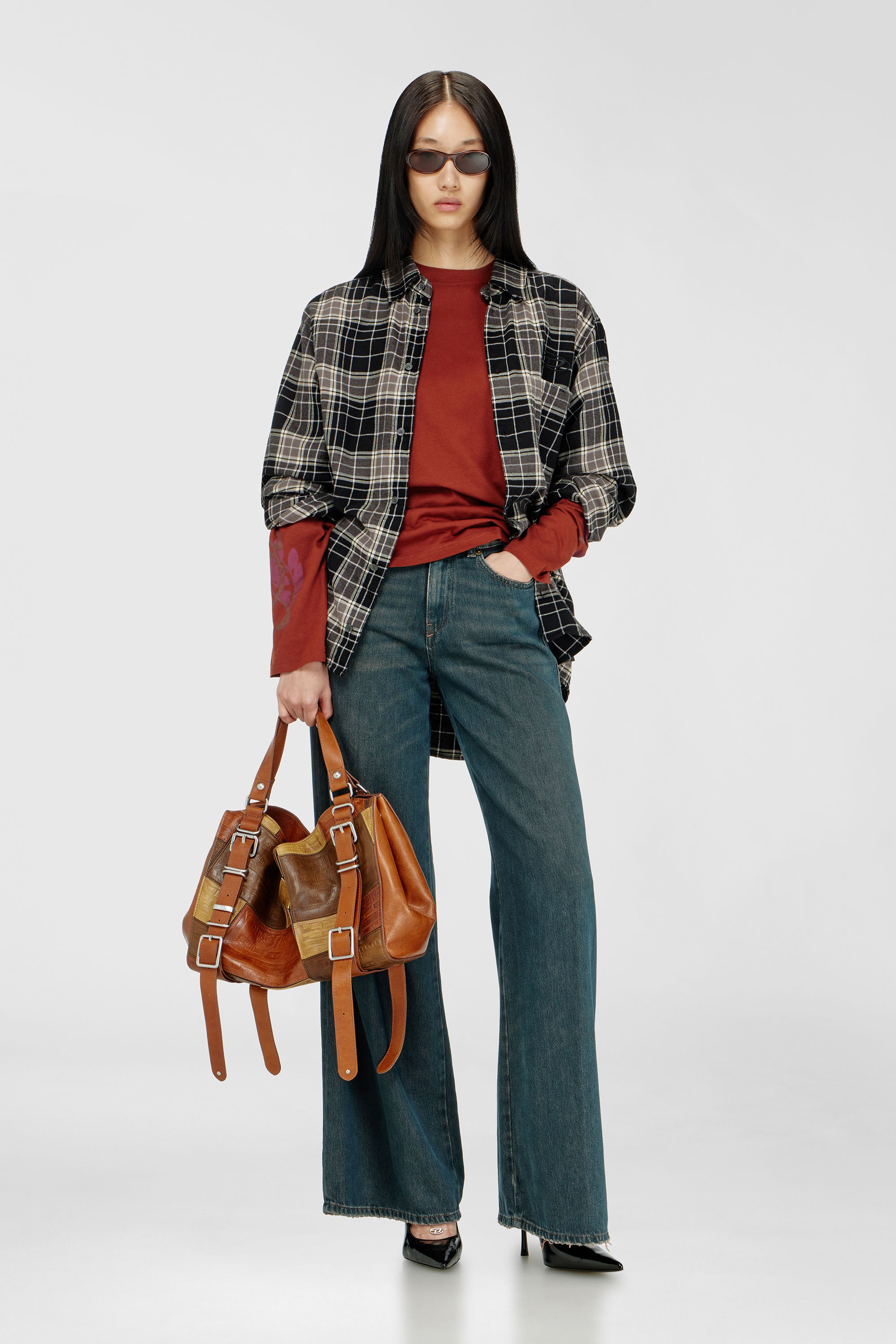 Diesel - T-HILARY-LS-AA3, Female's 長袖Tシャツ in ブラウン - 2