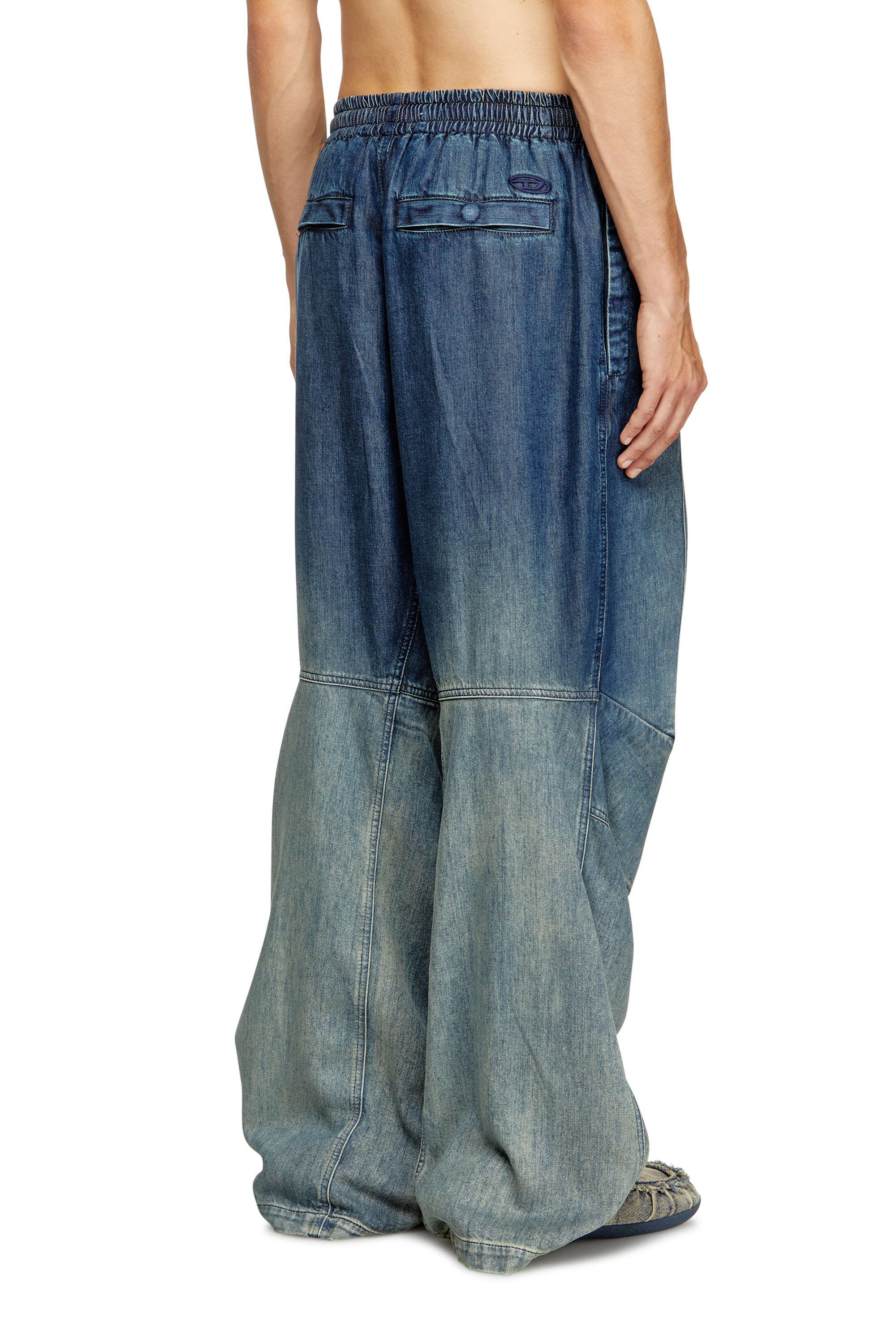 Diesel - Male's Relaxed Jeans D-Pari 068TC, ダークブルー - 4