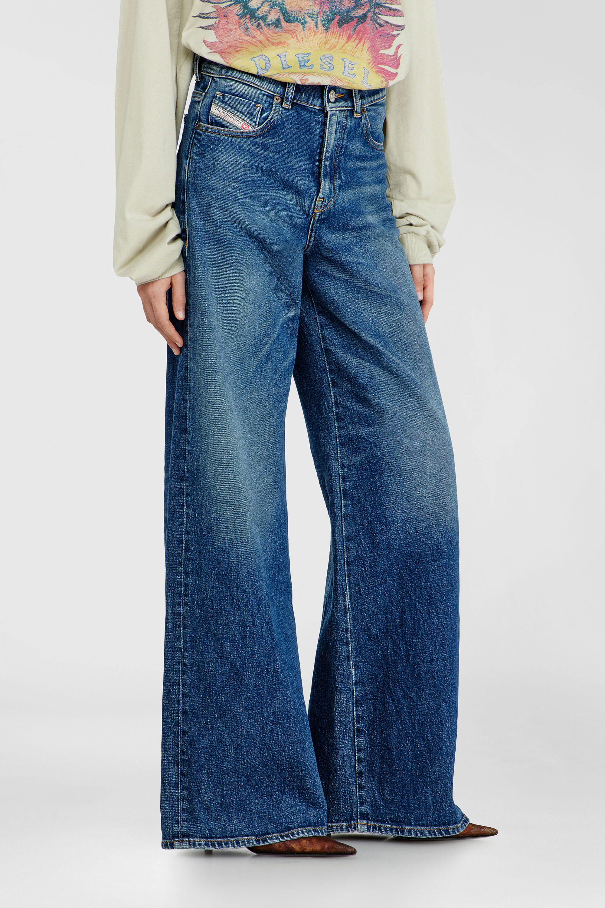 Diesel - Female's Flare Jeans 1978 D-Akemi 09L21, ミディアムブルー - 7