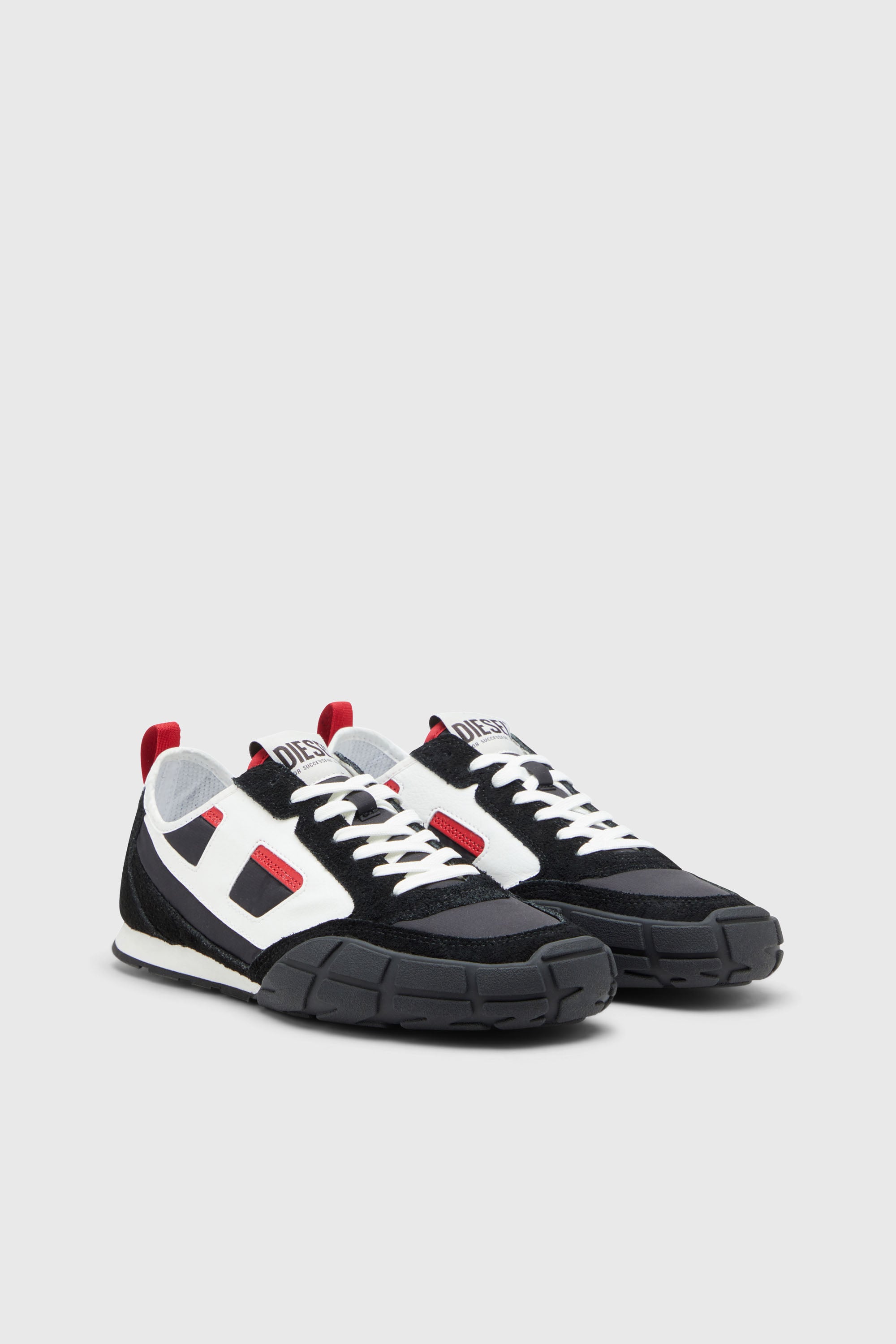 Diesel - S-PAGODHA LOW, Male's スニーカー in ブラック/レッド - 2