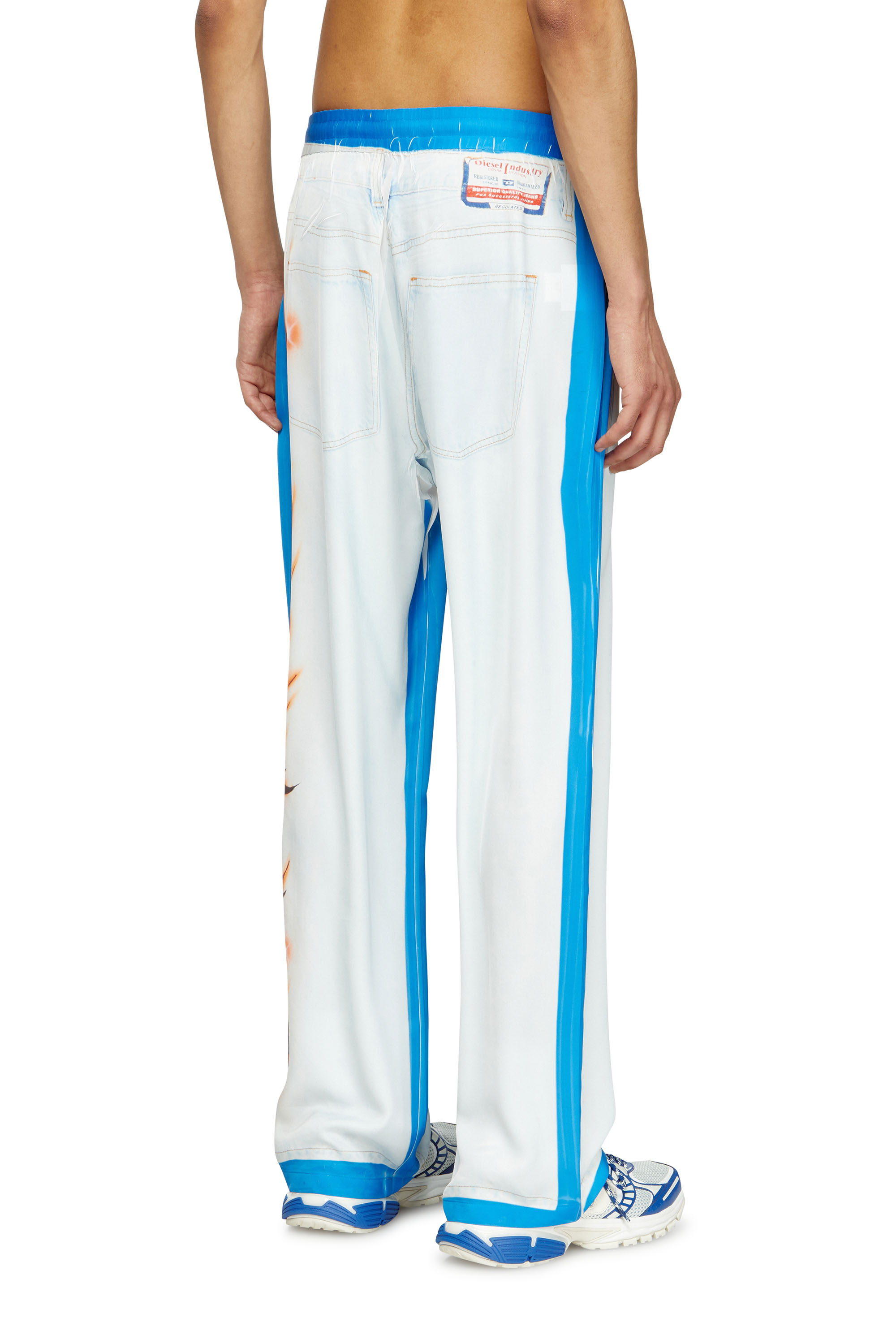 Diesel - P-AFTER-GRAFFITI-JAP, Unisex's Relaxed pant with graffiti print in ブルー/ホワイト - 4