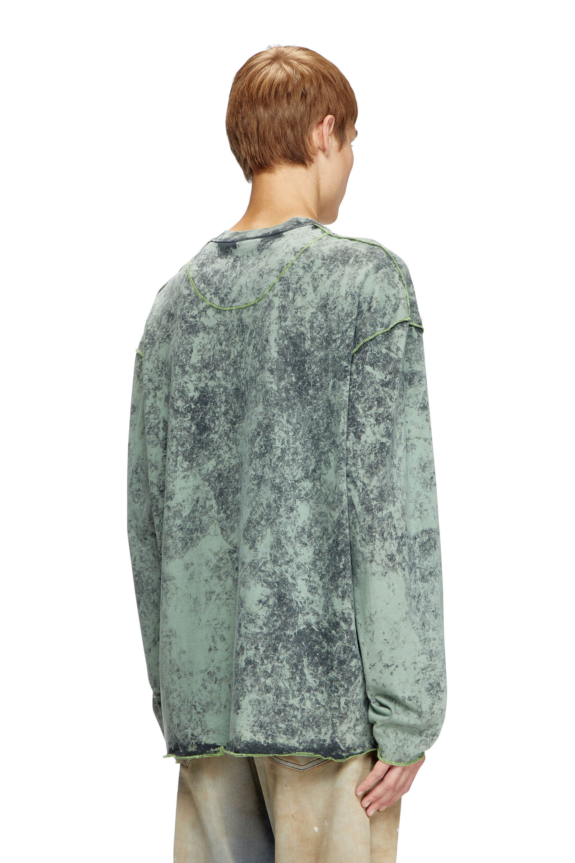Diesel - T-CRAHOR-LS-R1, Male's Treated long-sleeve T-shirt in グリーン - 4
