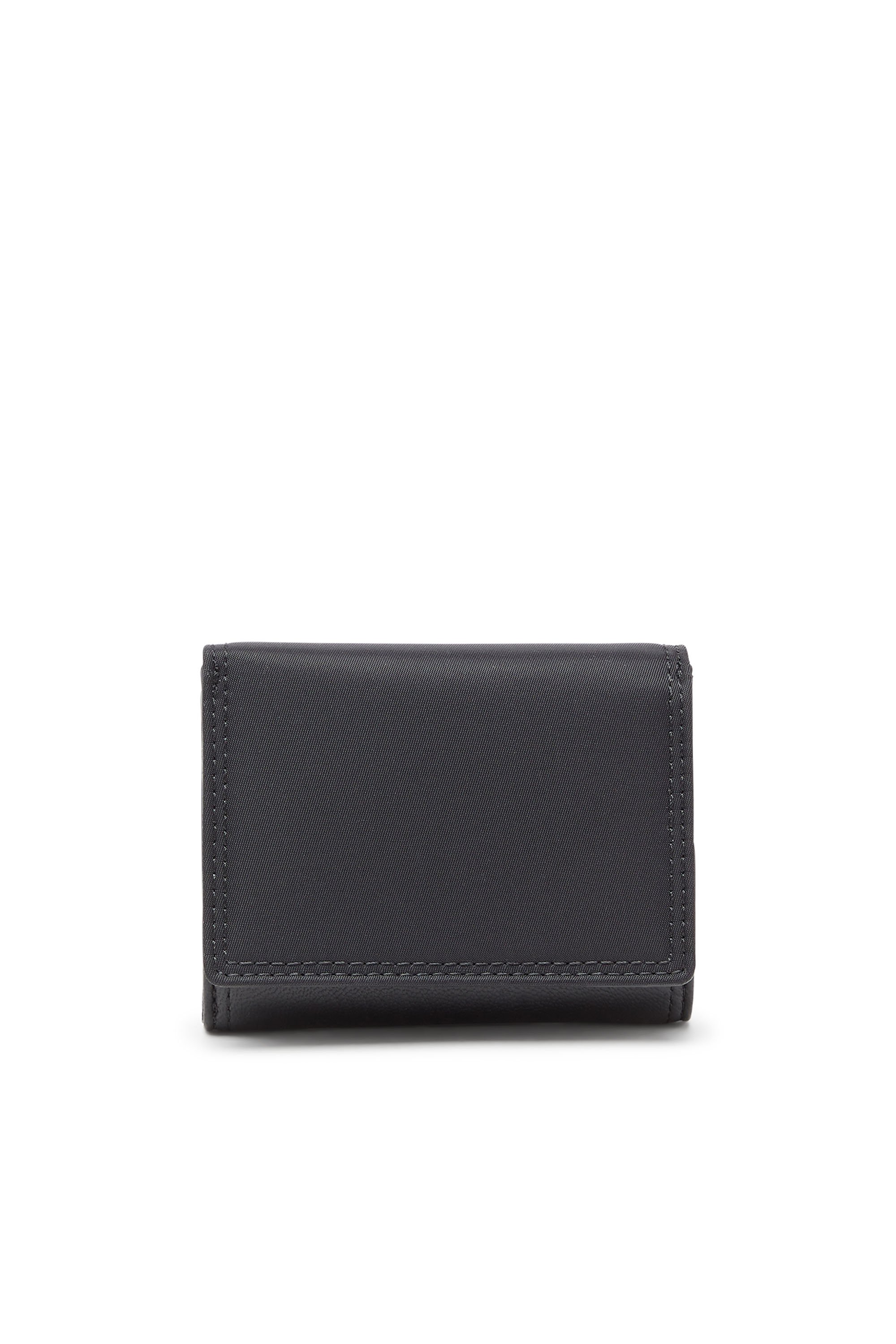 Diesel - MULTI-PKTS TRI-FOLD COIN 3D, Male's Dreifach faltbare Geldbörse aus Leder und Nylon, mit einem klaren Design, ausgestattet mit einem Geldscheinfach, vier Kartenfächern und einem separaten Münzfach. Die Vorderseite ist mit einer Metallplakette in D-Form akzentuiert, die ein geometrisches Detail setzt. in ブラック - 2