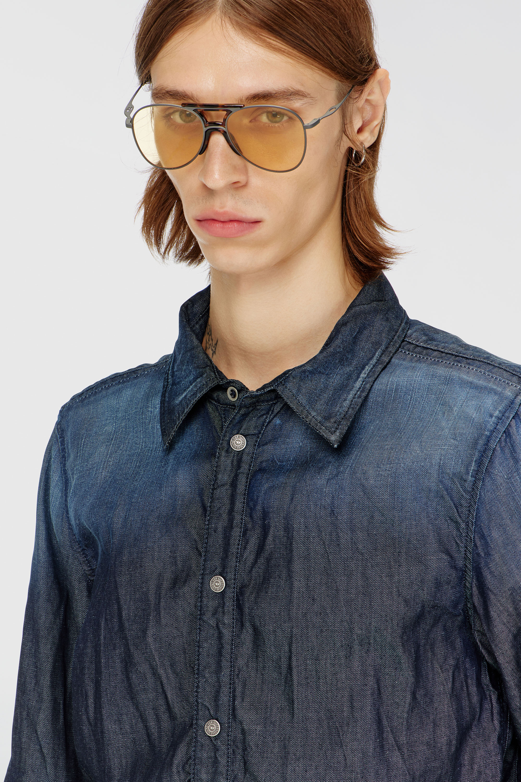 Diesel - D-SYNAR-FSJ1, Male's Shirt in creased denim in ダークブルー - 4