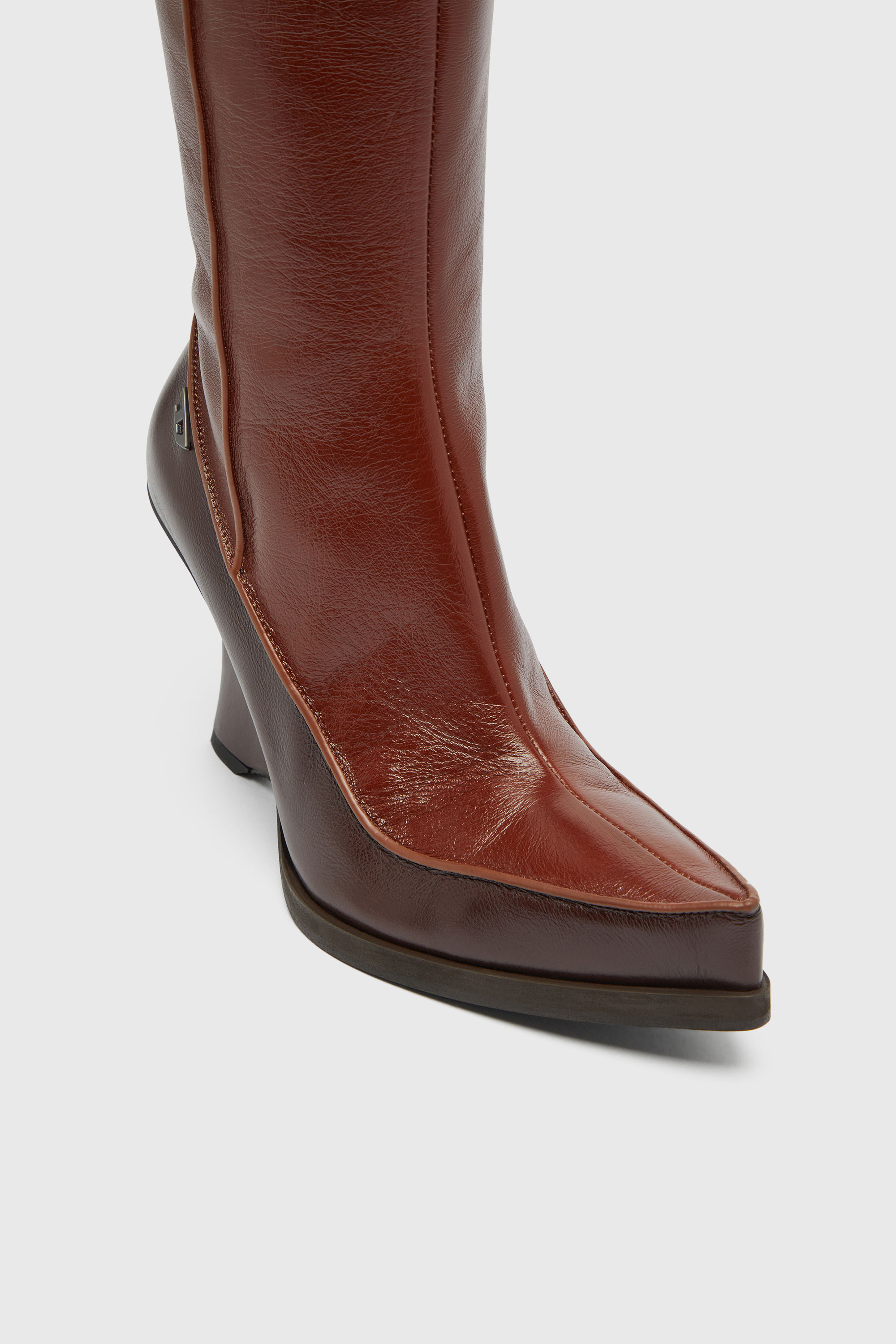 Diesel - D-LUCETTE-90-KB W, Female's D-Lucette-Knee-high boots in leather in null - 5