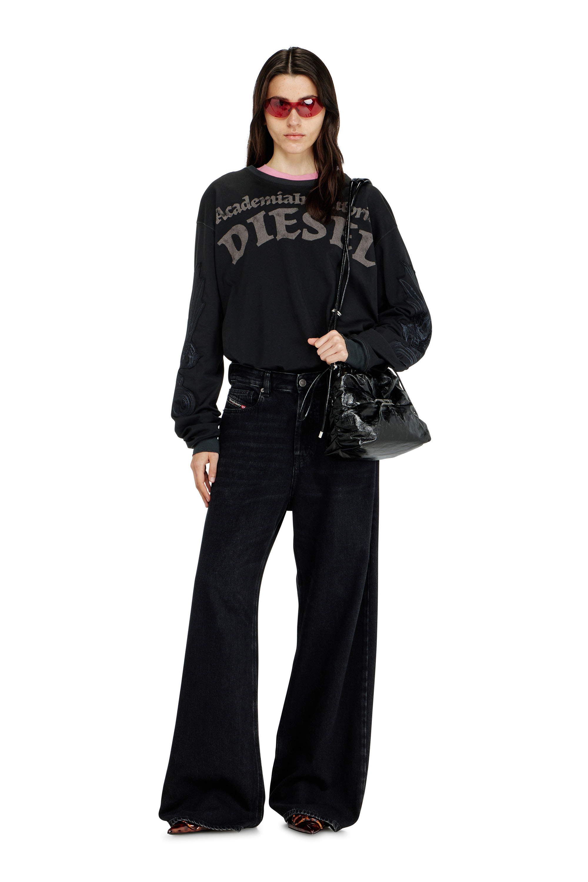 Diesel - SCRUNCH-D BUCKET, Female's バケットバッグ in ブラック - 2