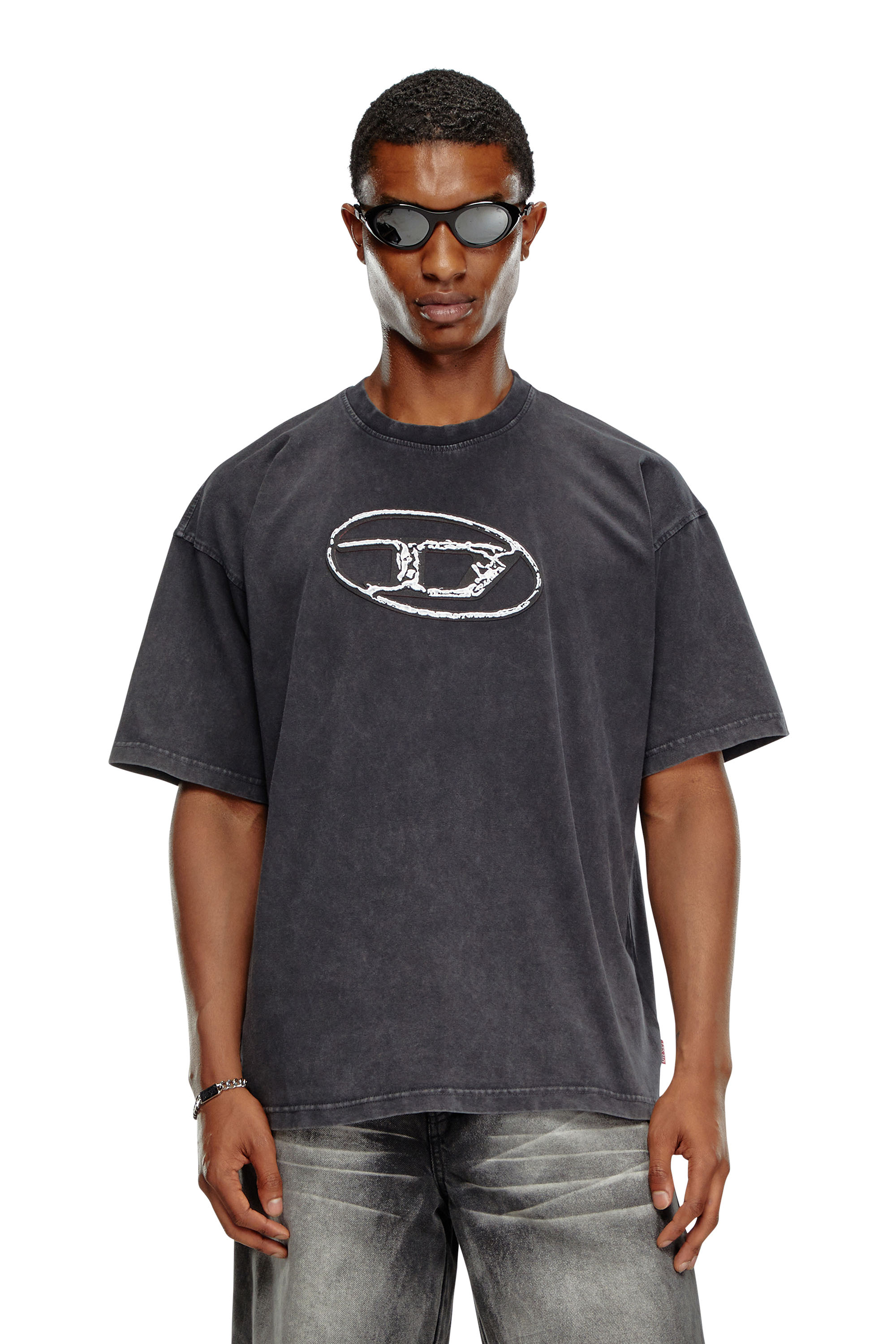 Diesel - T-BOXT-Q22, Male's Faded T-shirt with Oval D print in ブラック - 3