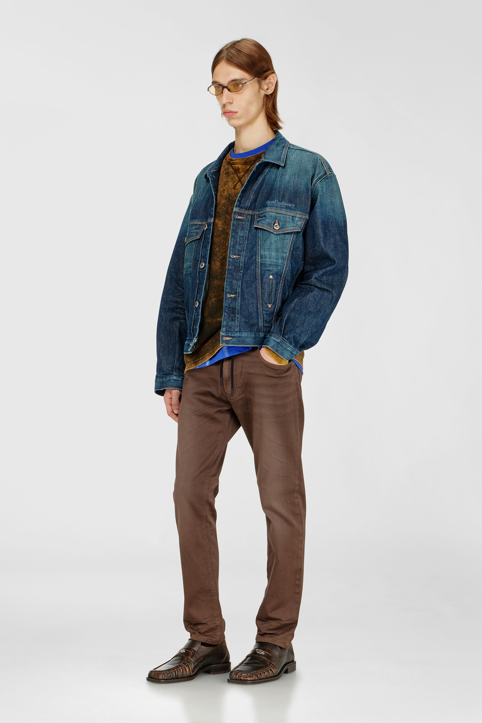 Diesel - Male's Regular 2032 D-Krooley Joggjeans&reg; 0670M, ブラウン - 1