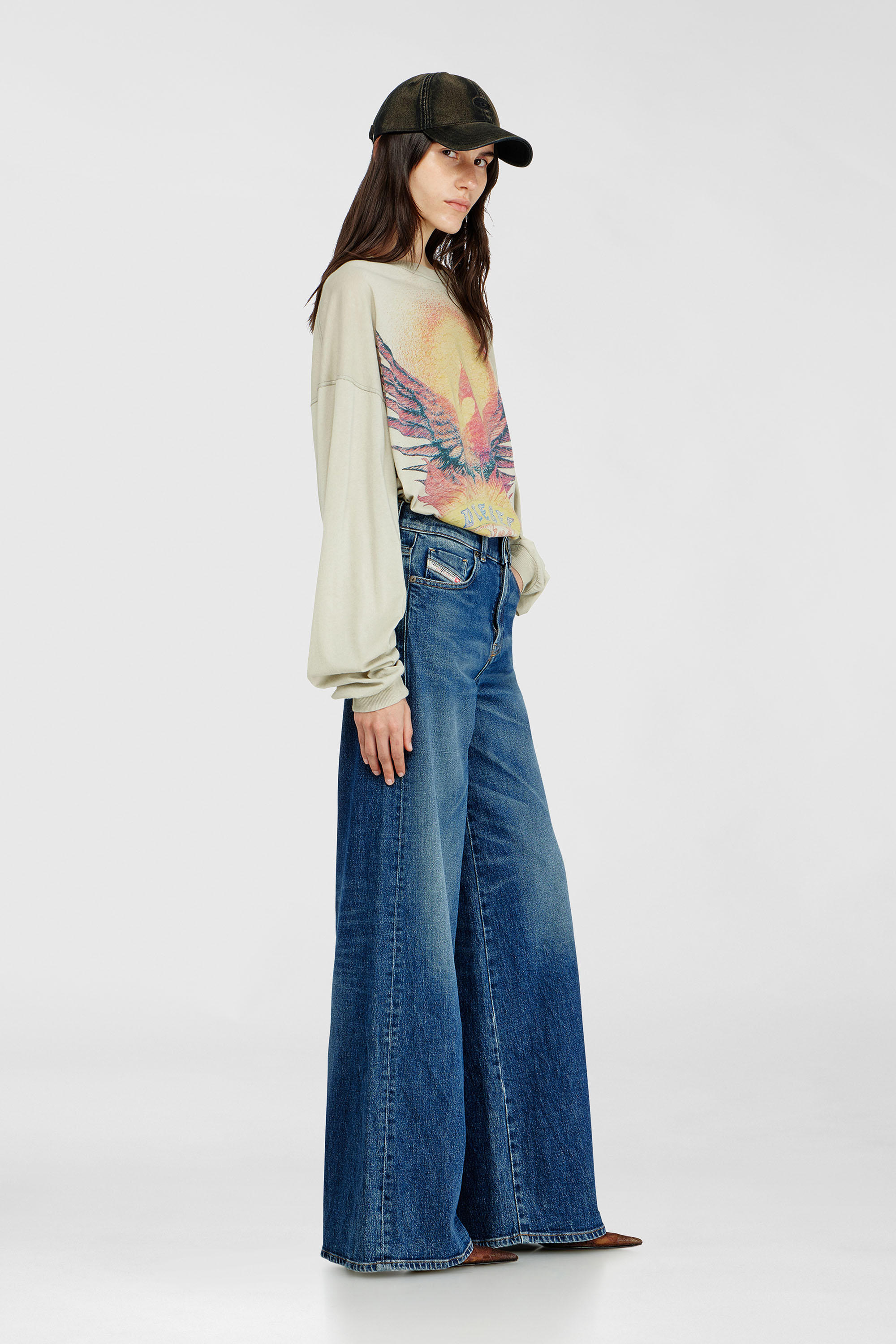 Diesel - Female's Flare Jeans 1978 D-Akemi 09L21, ミディアムブルー - 2