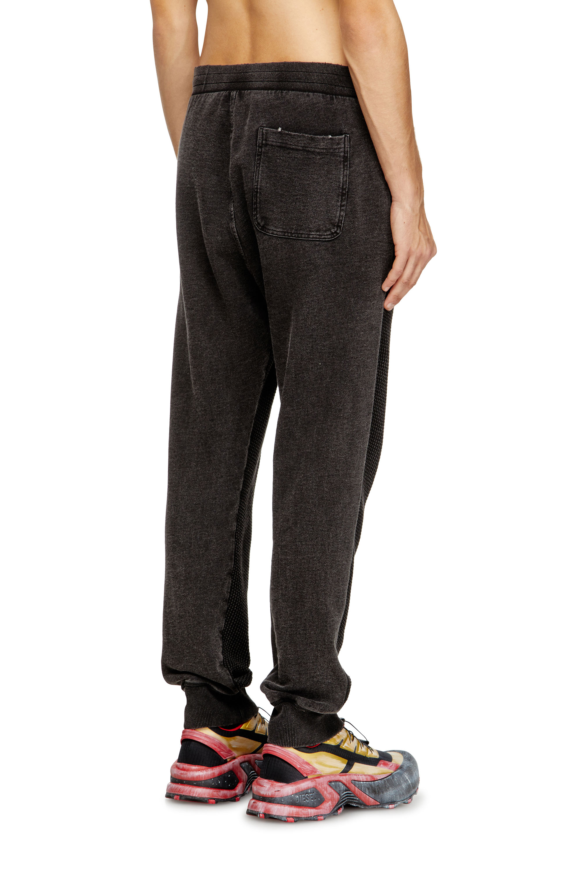 Diesel - P-WAFY-V1, Male's スウェットパンツ in ダークグレー - 4