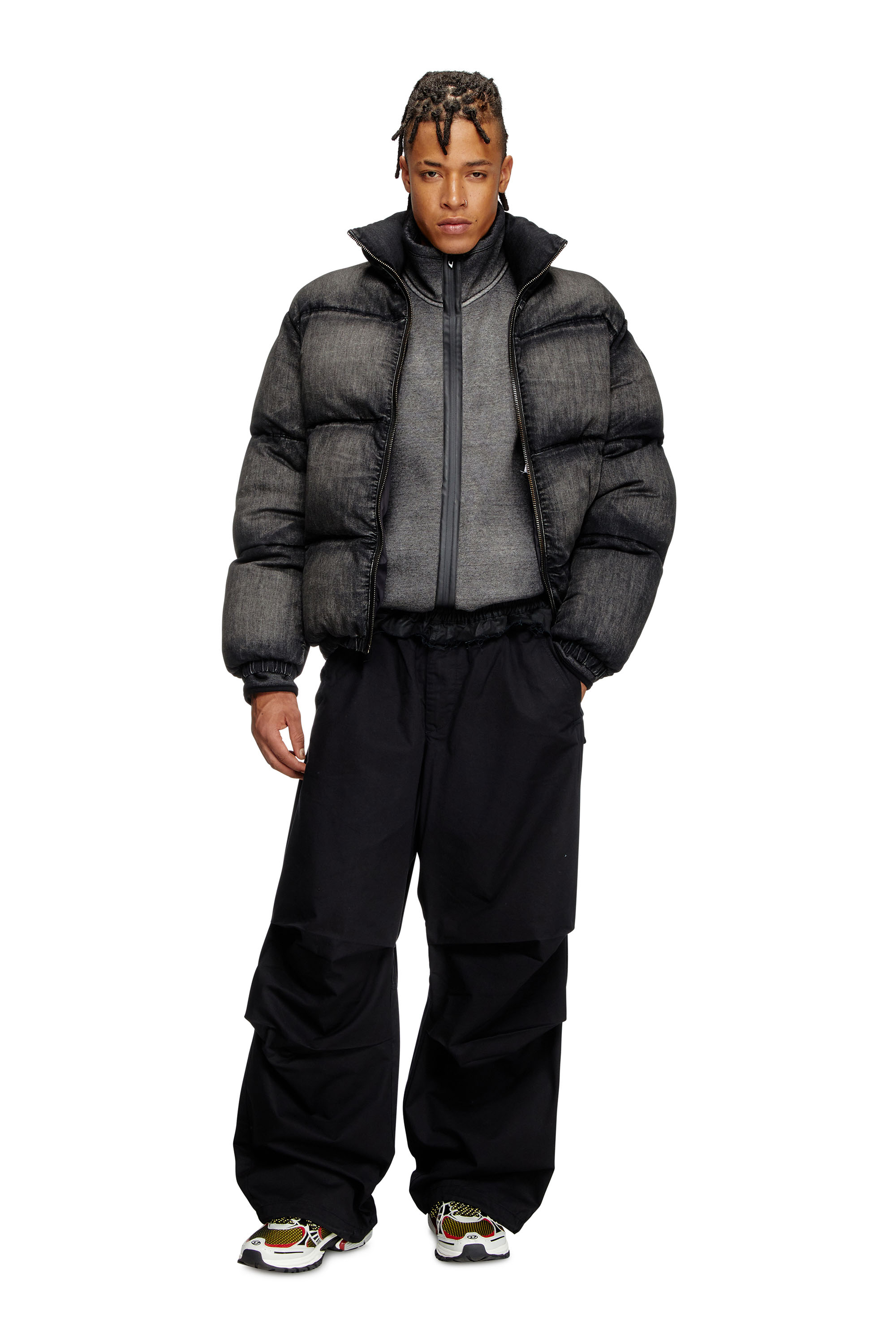 Diesel - P-GUSTAF, Male's Cargo pants in ブラック - 1