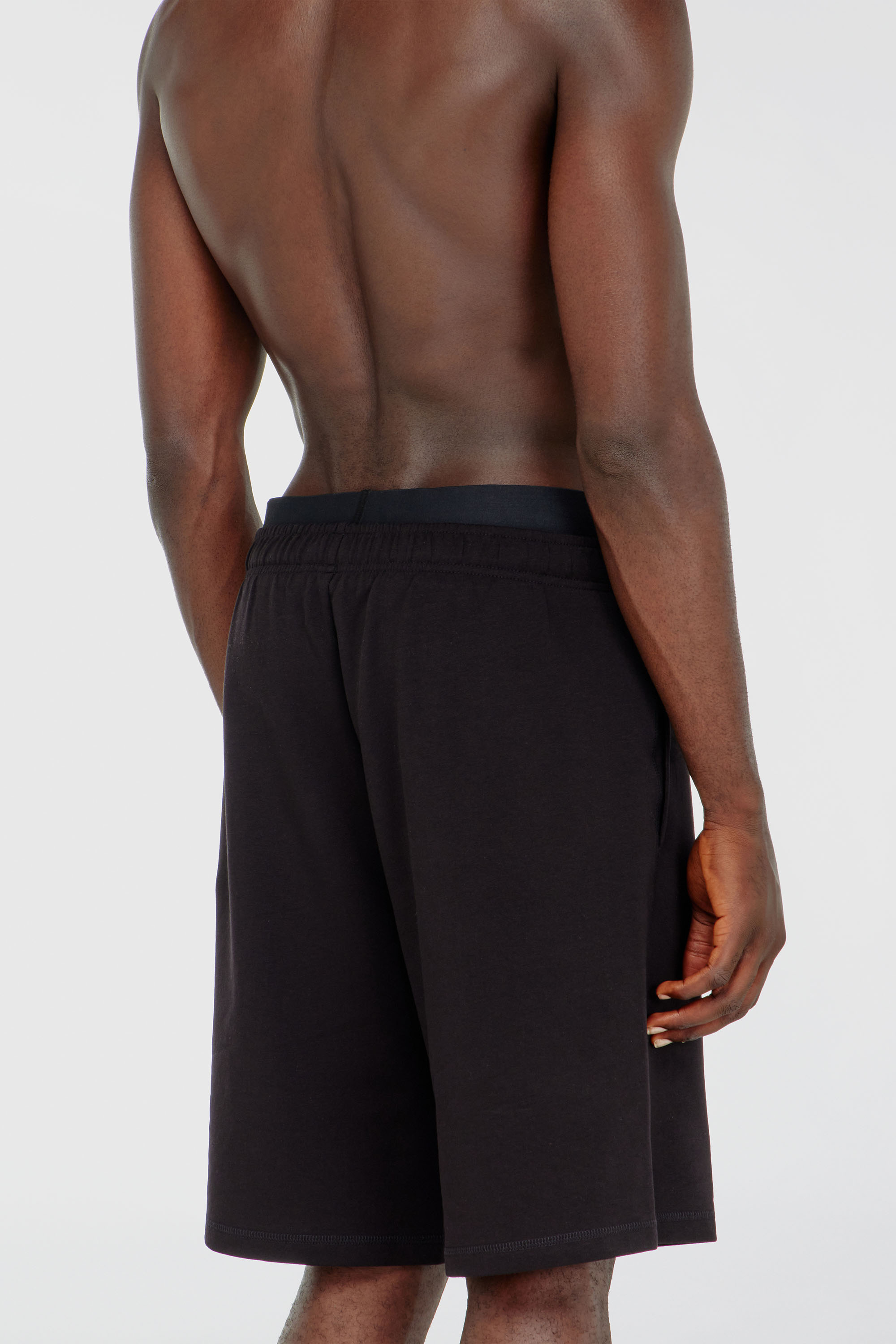Diesel - DEVIN-D-POP, Male's Cotton shorts with Diesel logo waistband in ブラック - 3