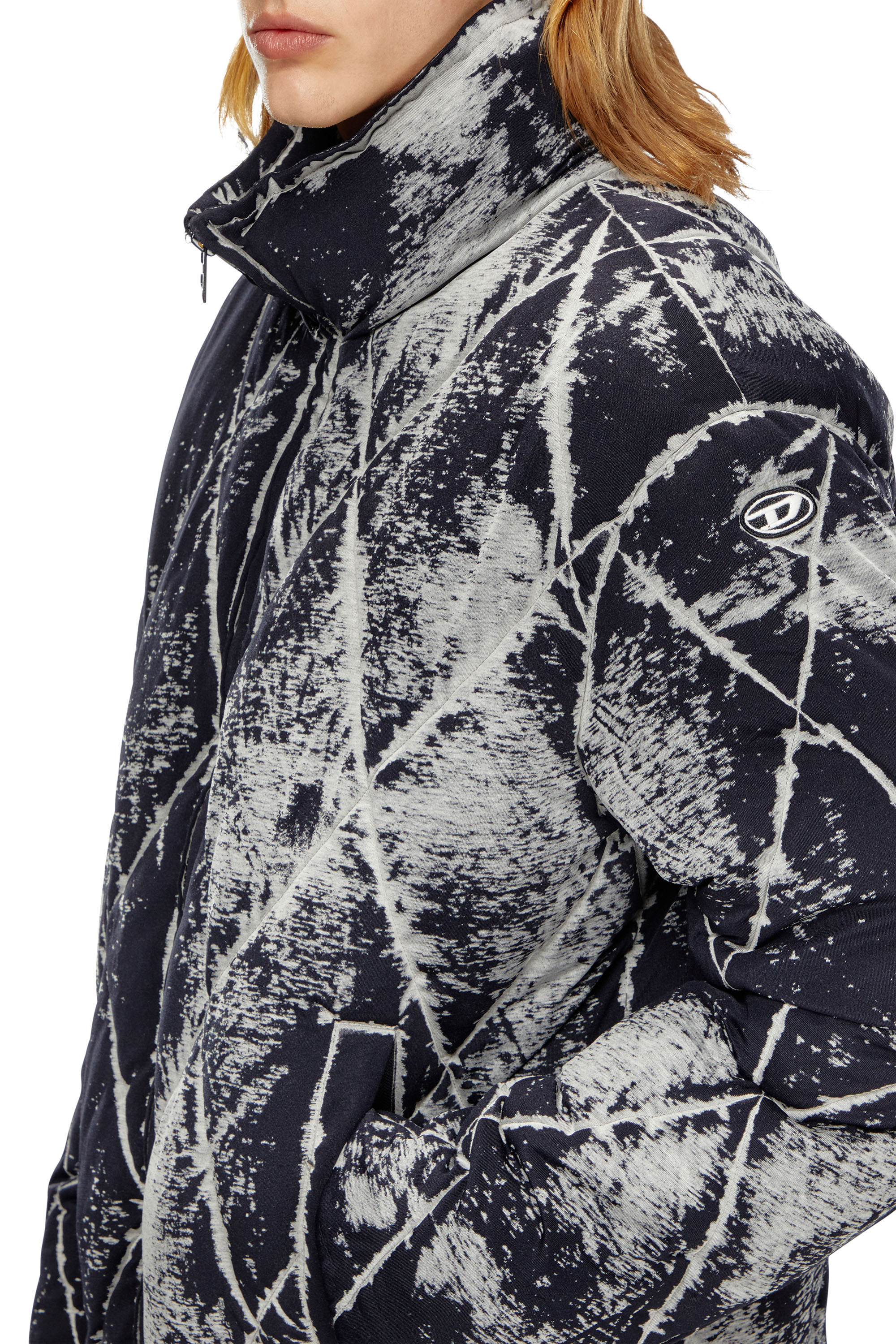 Diesel - W-MARCEL, Male's Puffer jacket in burn-out jersey in ブラック - 6