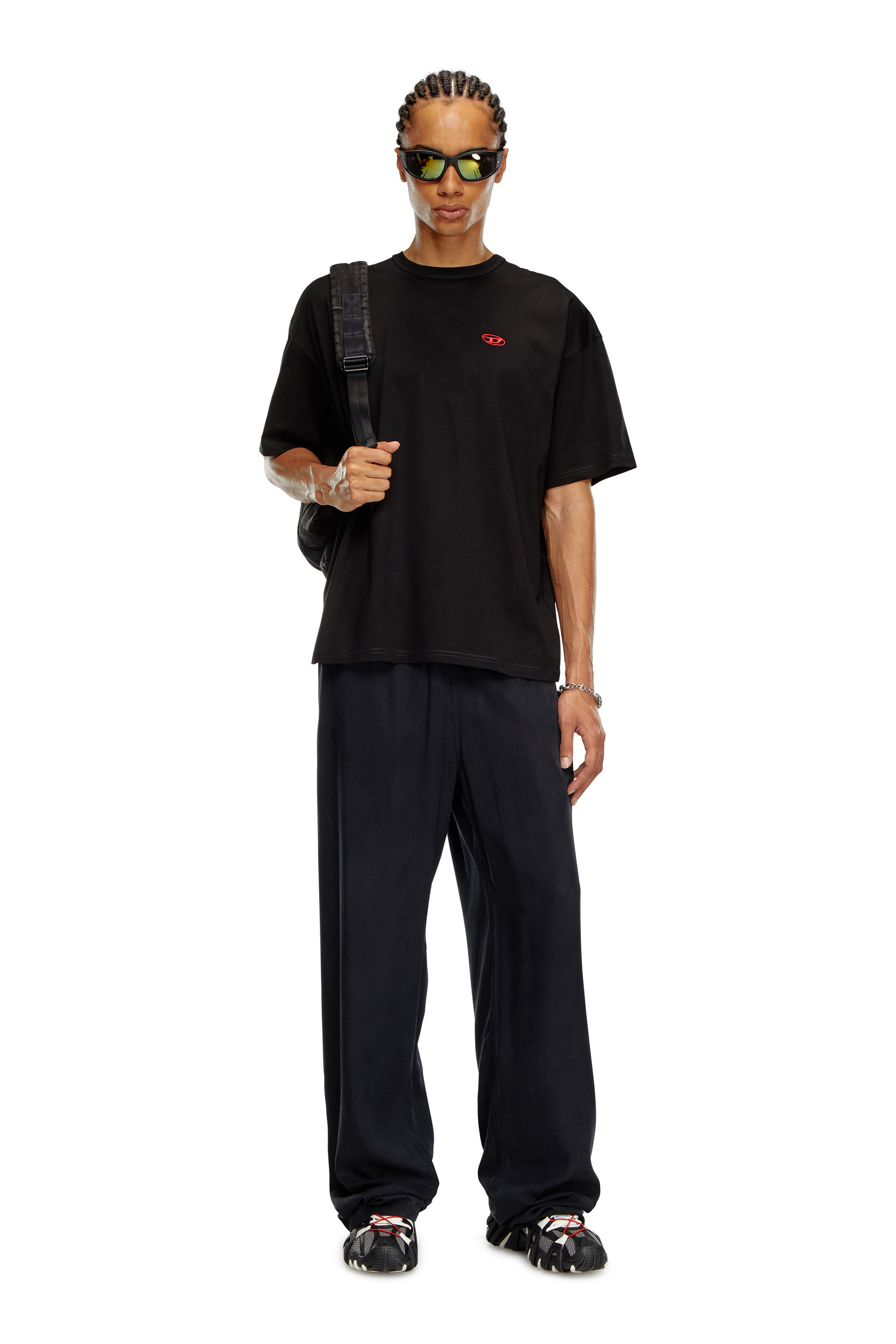 Diesel - T-BOXT-K18, Male's T-shirt with Oval D print and embroidery in ブラック - 2