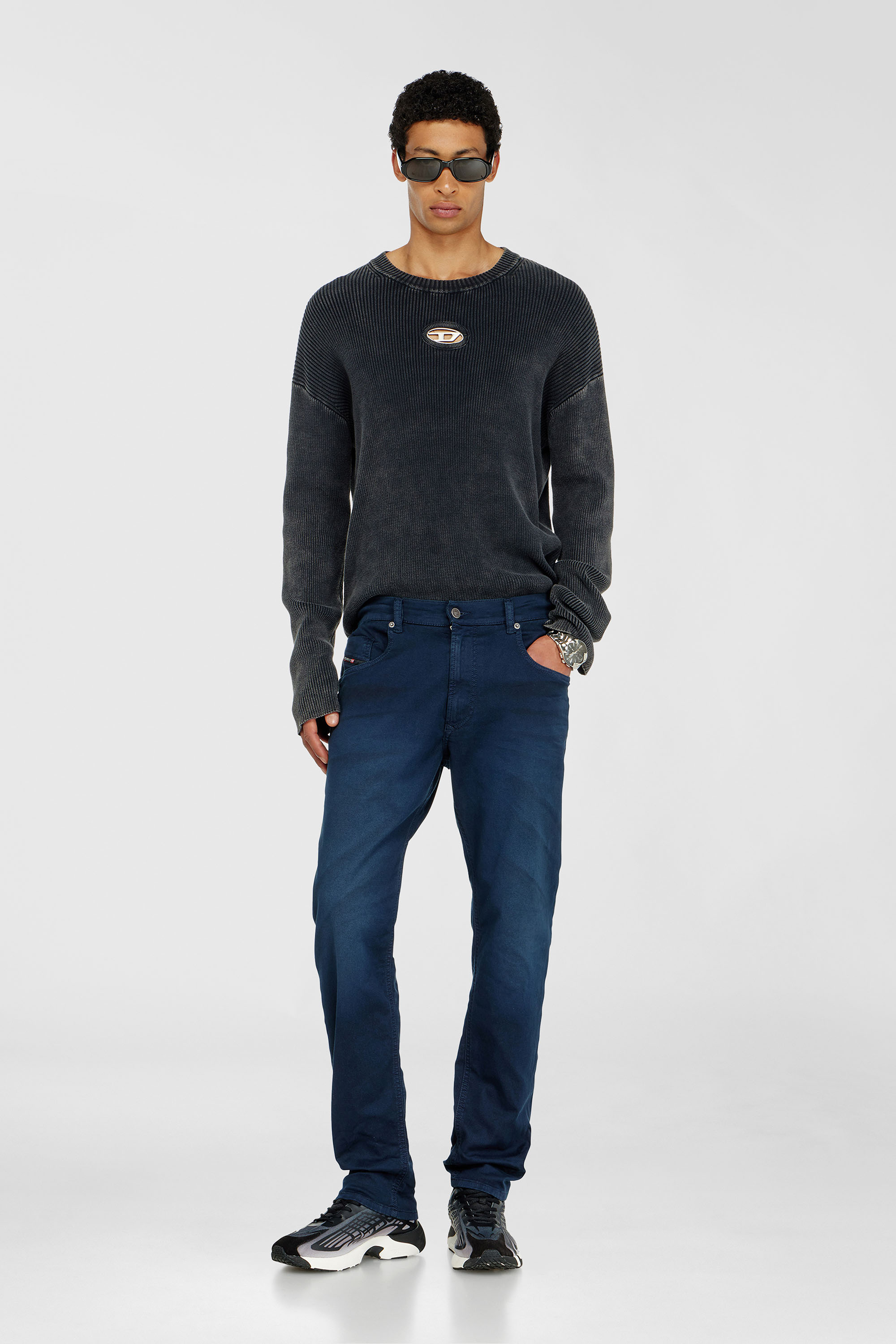 Diesel - Male's Regular 2032 D-Krooley-BW Joggjeans&reg; 0670M, ダークブルー - 1