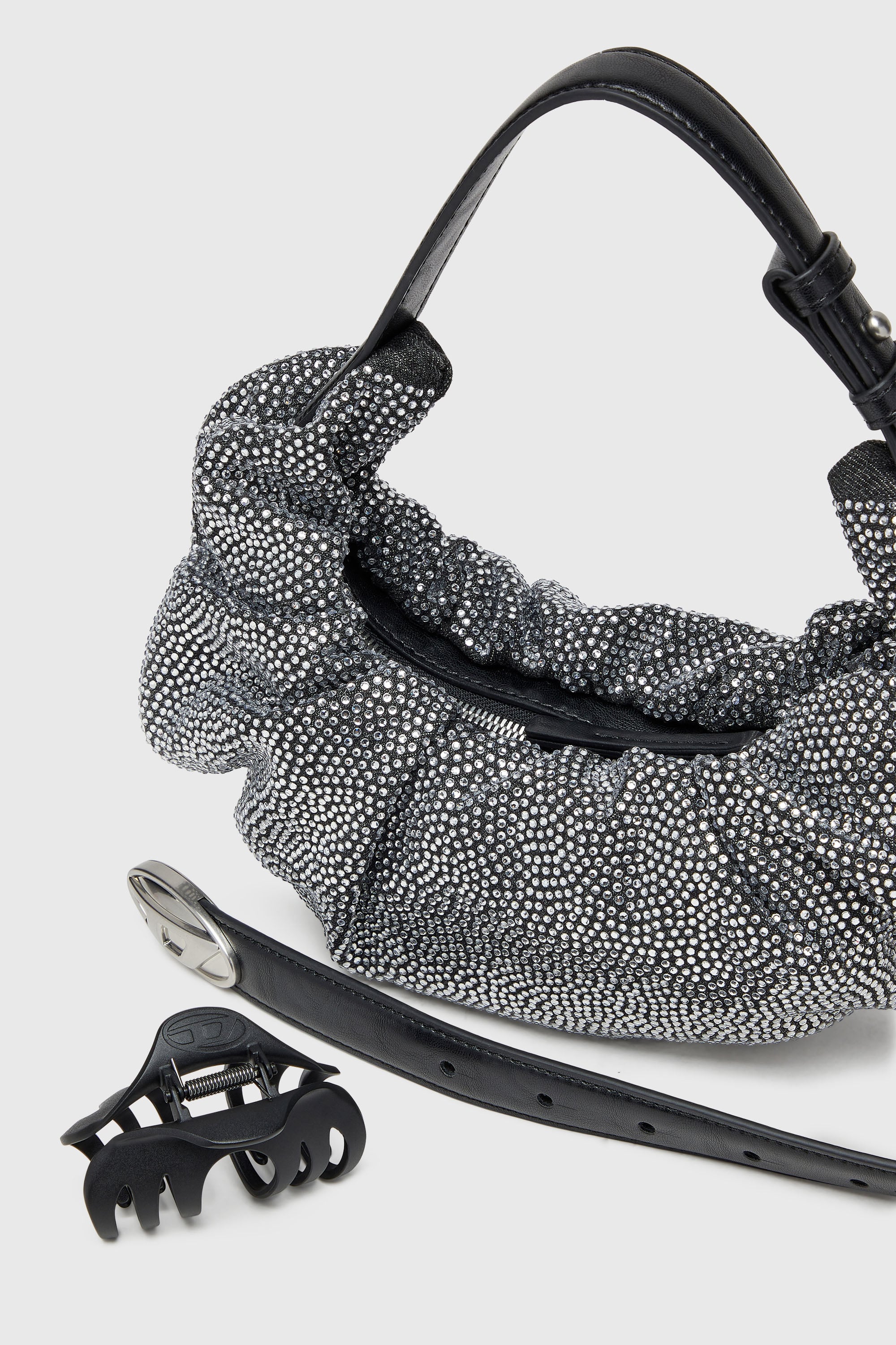 Diesel - GRAB-D HOBO S, Female's Grab-D S-Small scrunched hobo bag in crystal denim in ブラック - 6