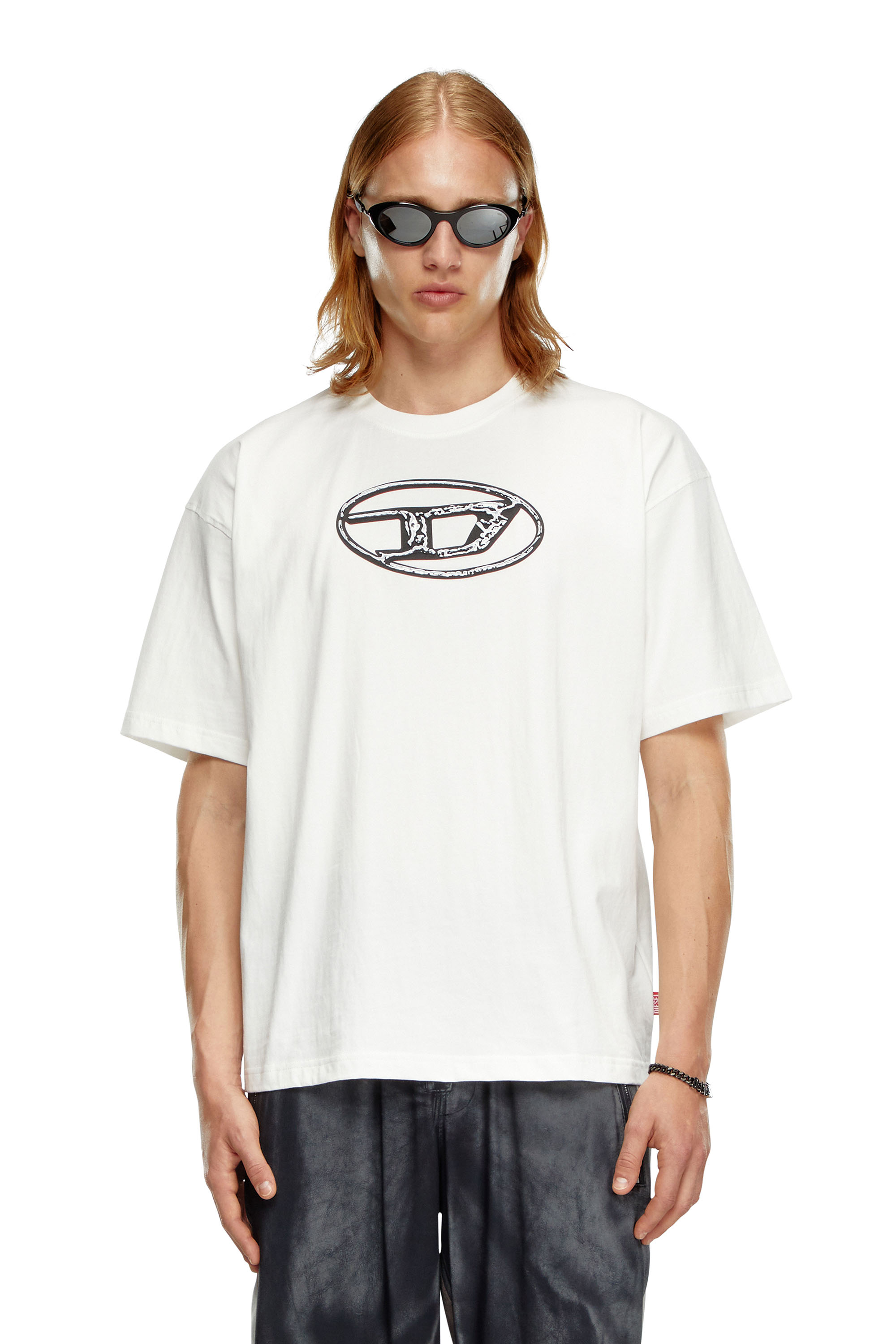 Diesel - T-BOXT-Q22, Male's Faded T-shirt with Oval D print in ホワイト - 1