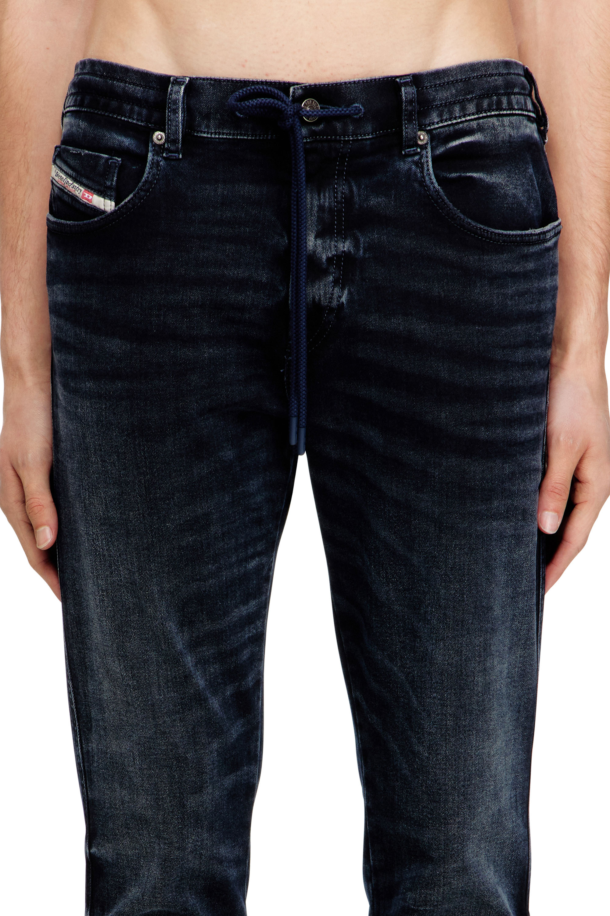Diesel - Male's Slim 2062 D-Strukt Joggjeans&reg; 09N80, ダークブルー - 4