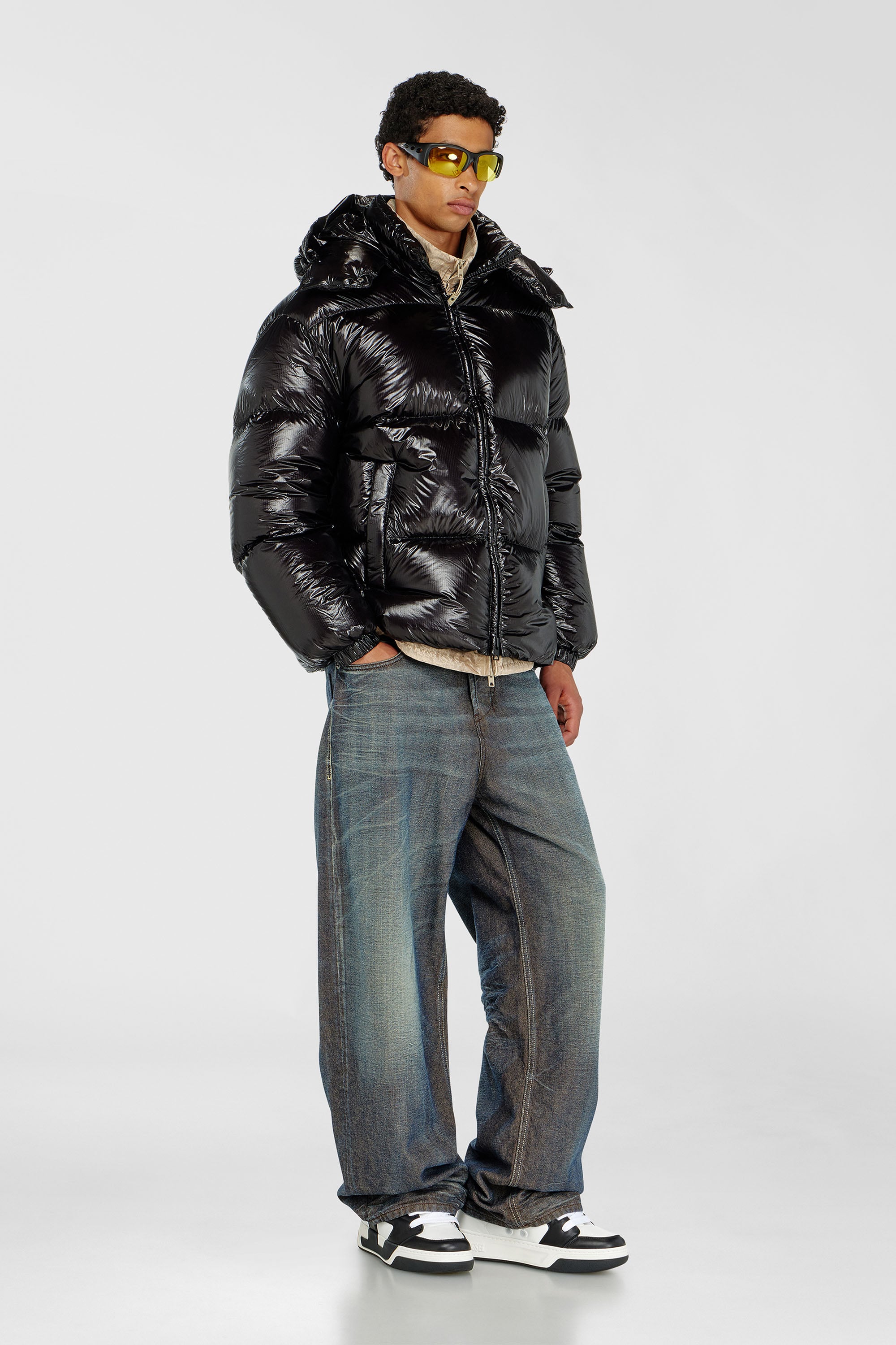 Diesel - W-ROLFYS-WRD-BKCP, Male's ダウンジャケット in ブラック - 1