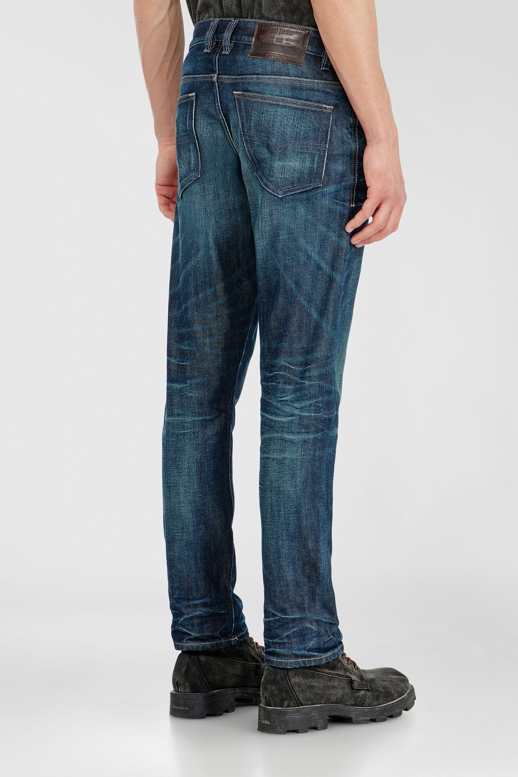 Diesel - Male's Slim Jeans 1993 D-Vyl 09Q04, ダークブルー - 5