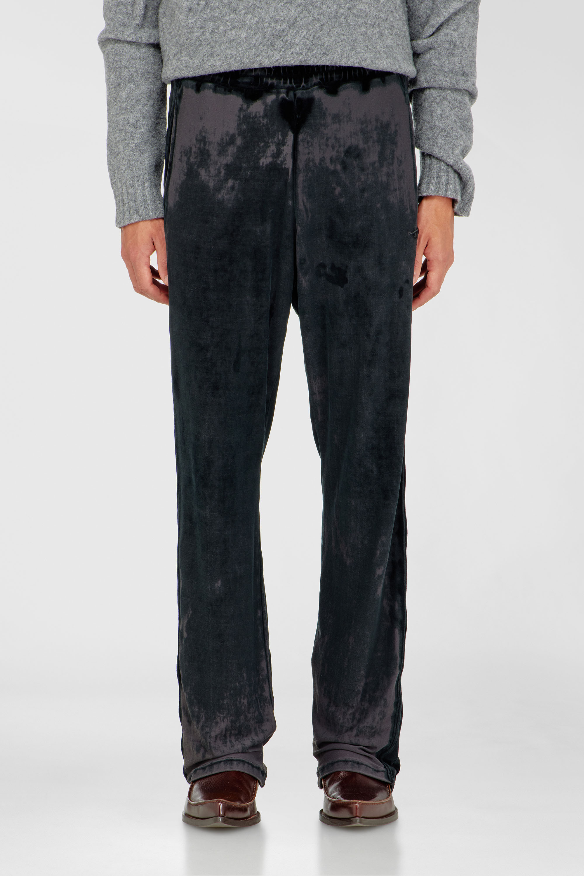 Diesel - P-STRAP, Male's Sweatpants in devor&eacute; chenille in ブラック - 1