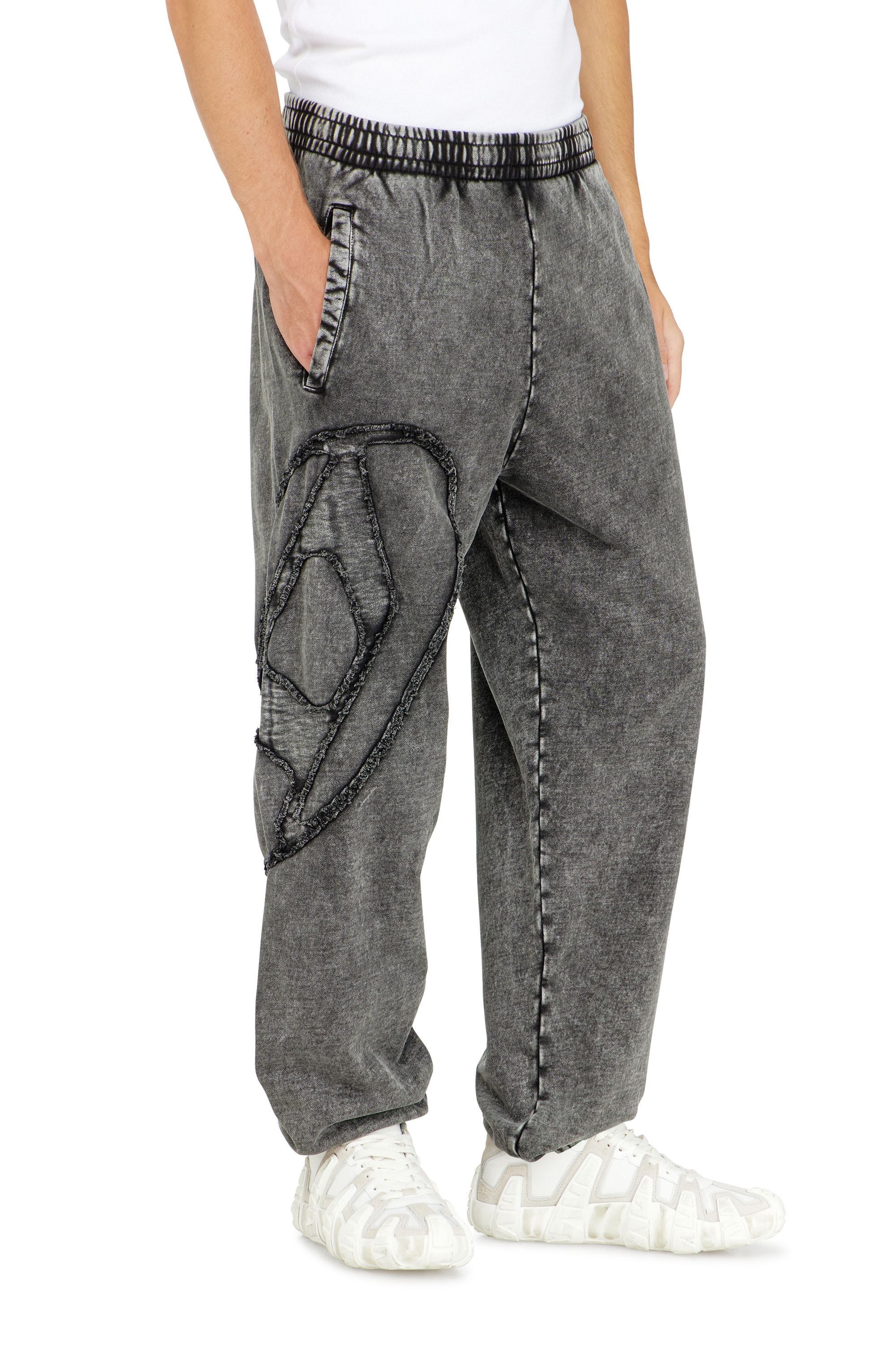 Diesel - P-MARKY-DEN, Male's スウェットパンツ in ダークグレー - 3