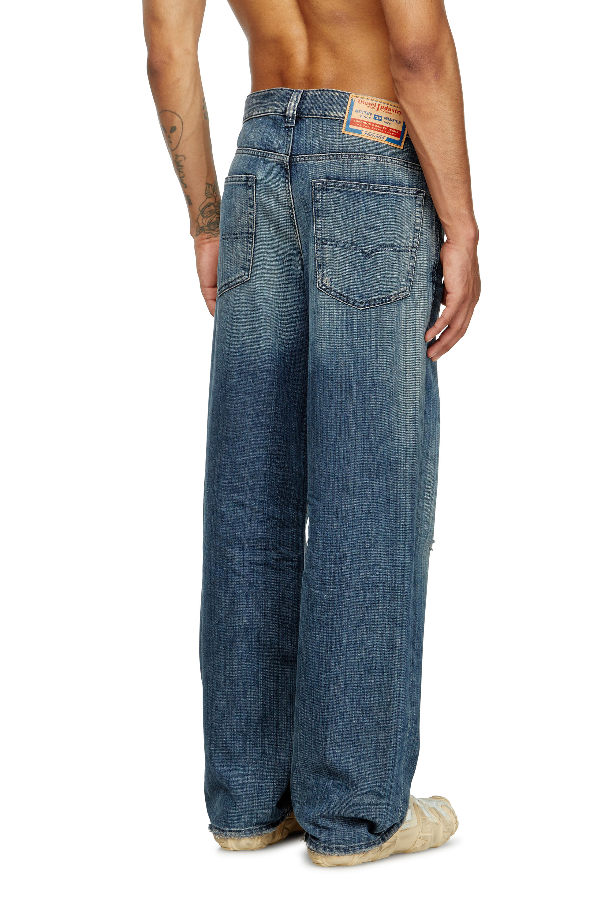 Diesel - Male's Relaxed Jeans 2001 D-Macro 09M09, ダークブルー - 4