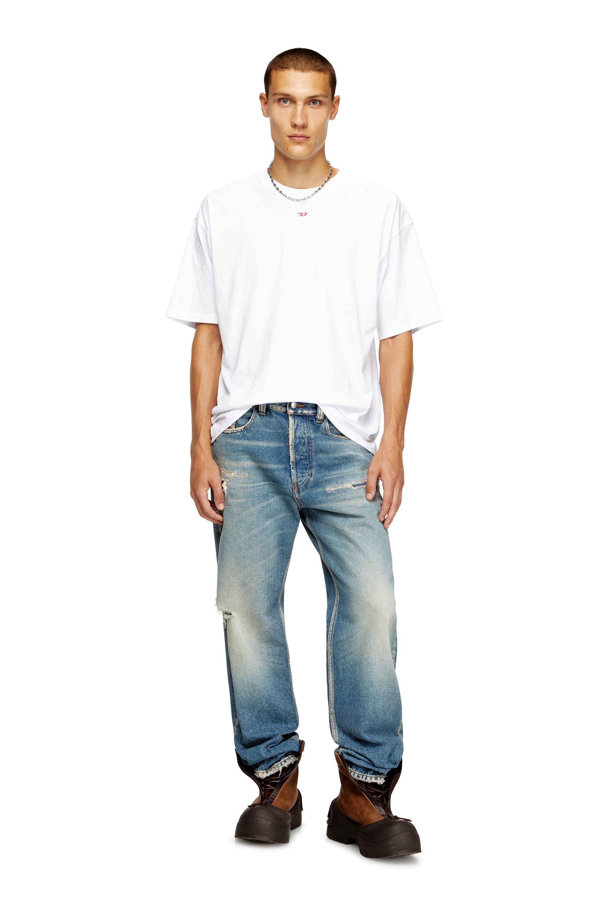 Diesel - T-BOXT-D, Unisex's T-shirt with embroidered D patch in ホワイト - 2