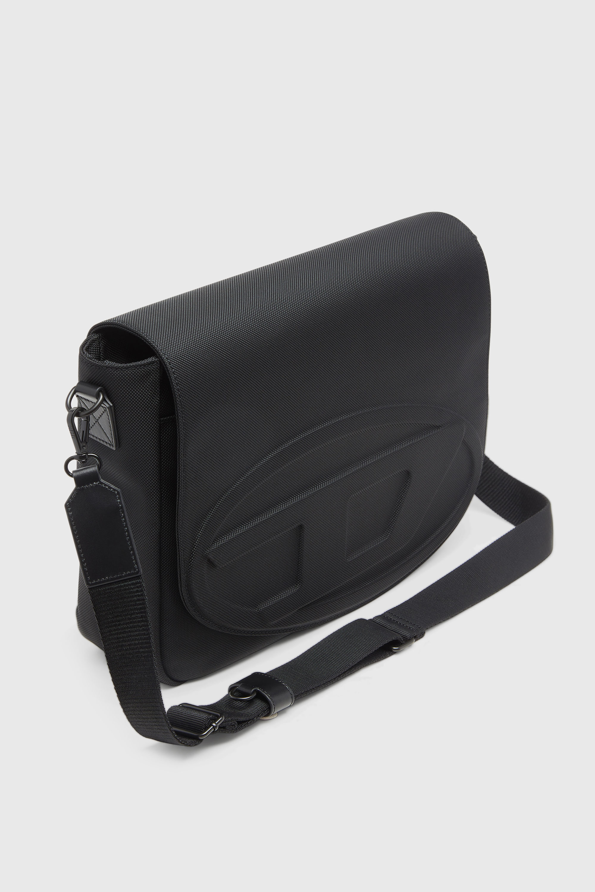 【良品】 ショルダーバッグ　メッセンジャーバッグ　ナイロンバッグ　DIESEL 1DR MESSENGER メッセンジャーバッグ｜ブラック｜メンズ｜DIESEL