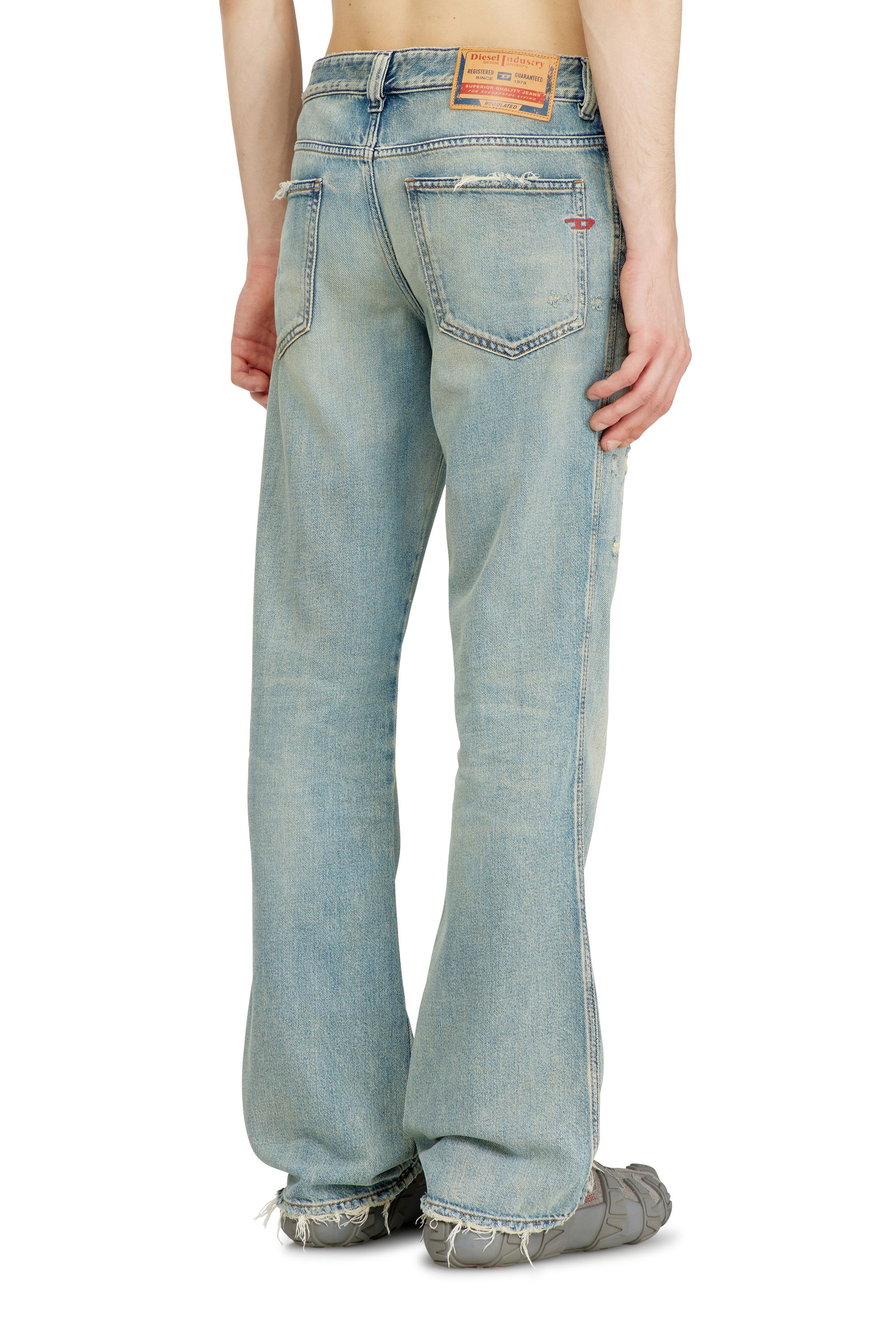 Diesel - Male's Bootcut Jeans 1998 D-Buck 09N23, ライトブルー - 4