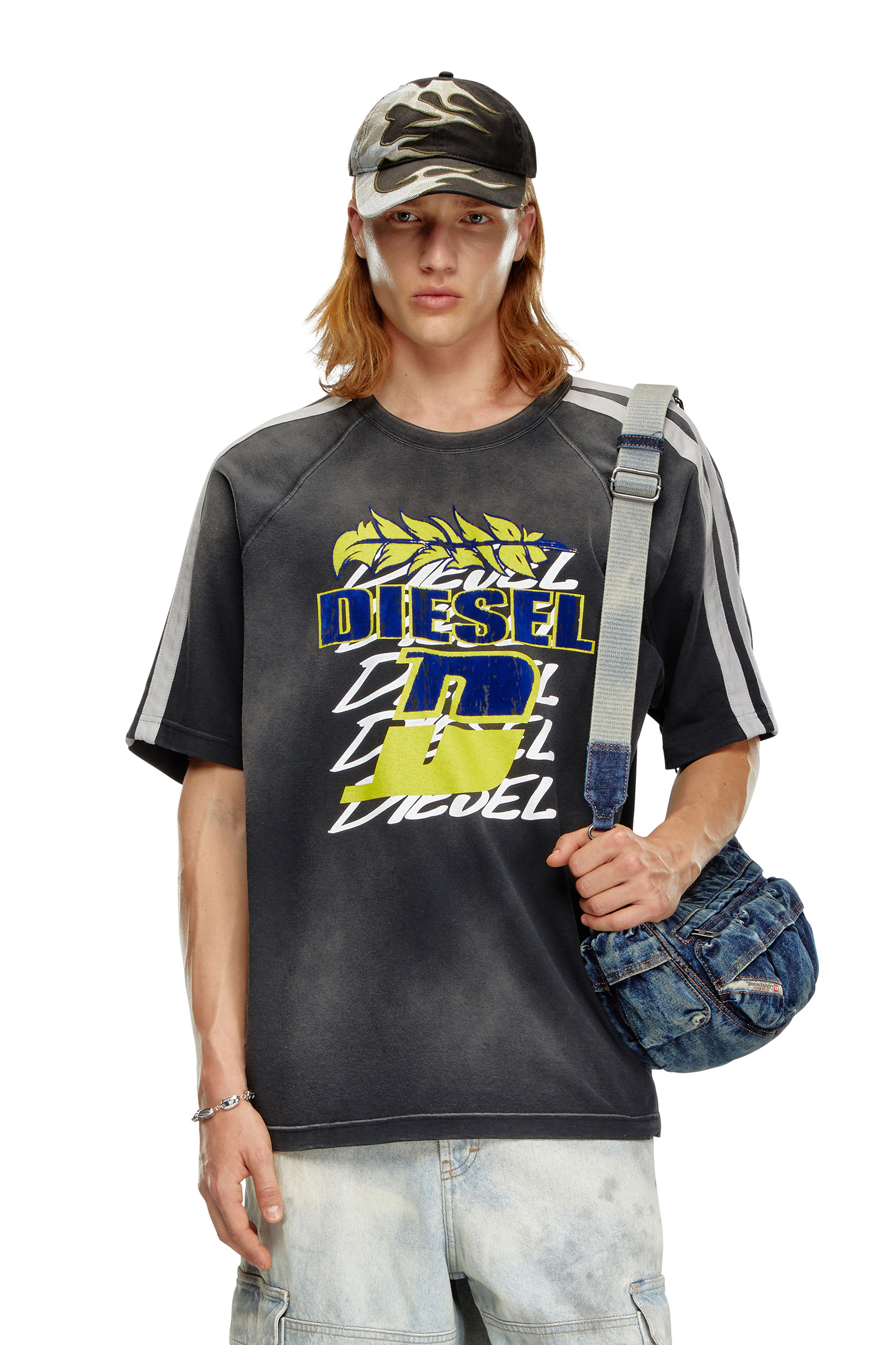 Diesel - T-ROXT-STRIPE, Male's Faded T-shirt with flocked logo print in ブラック - 1