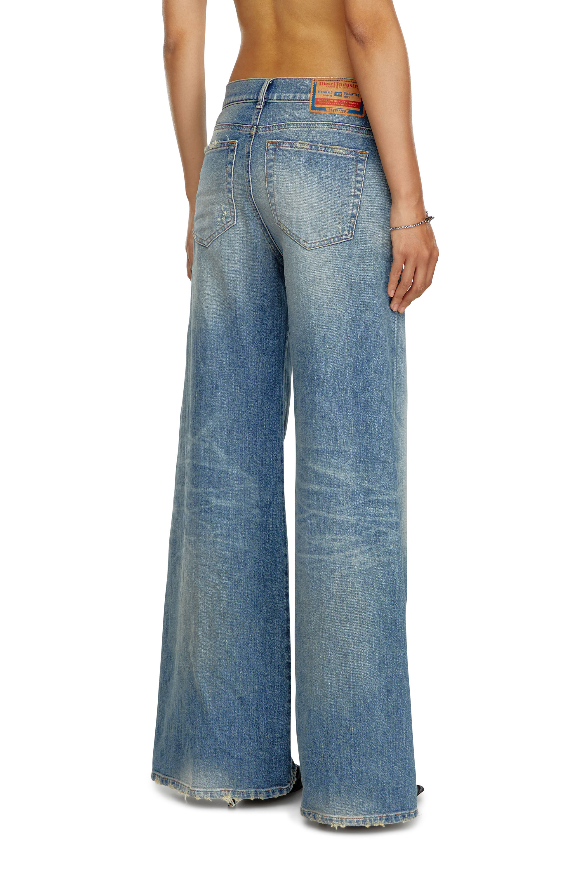 Diesel - Female's Flare Jeans 1978 D-Akemi 09J44, ミディアムブルー - 4