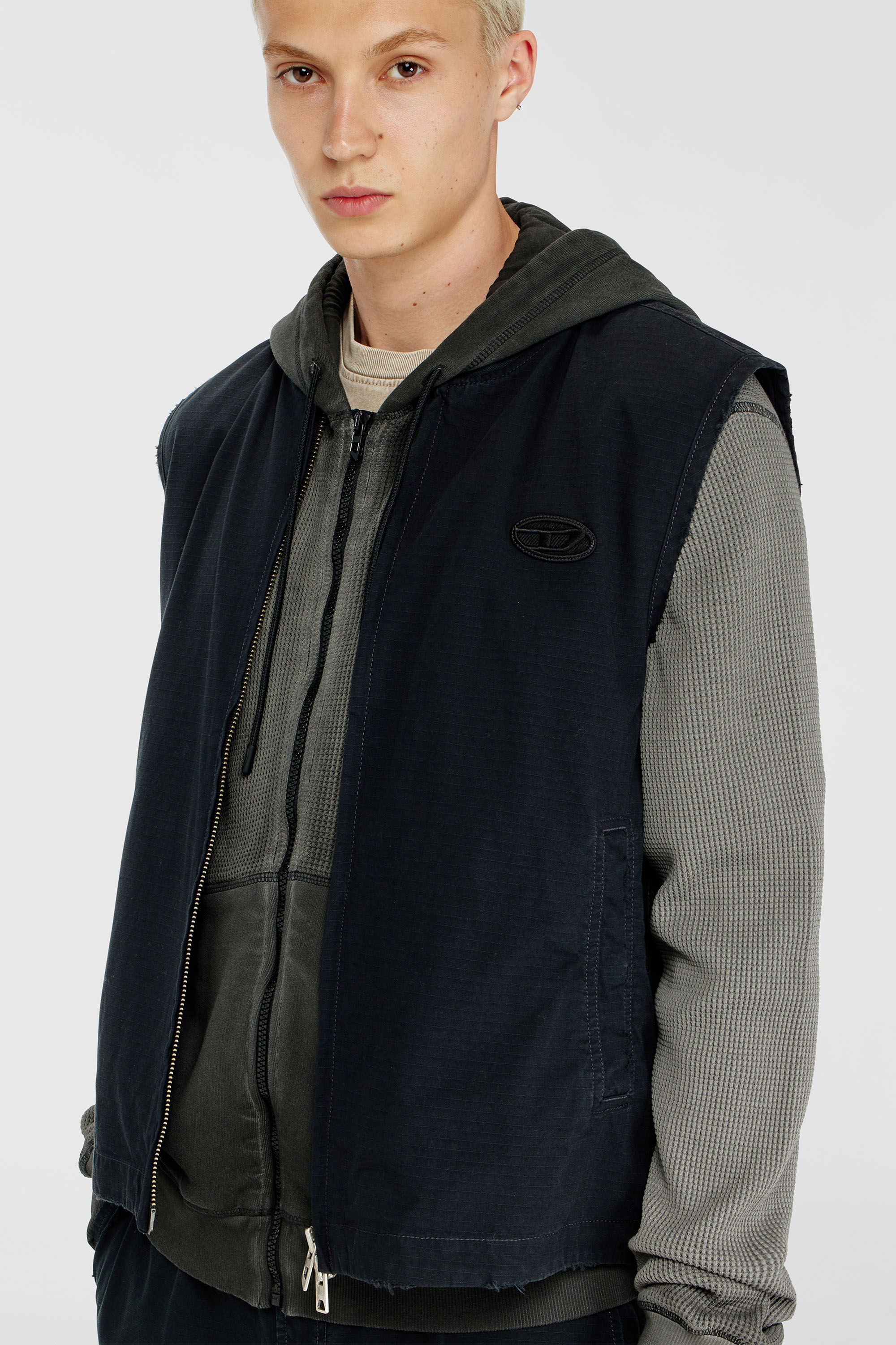 Diesel - J-TYPE-CO-SL, Male's スリーブレスジャケット in ブラック - 4