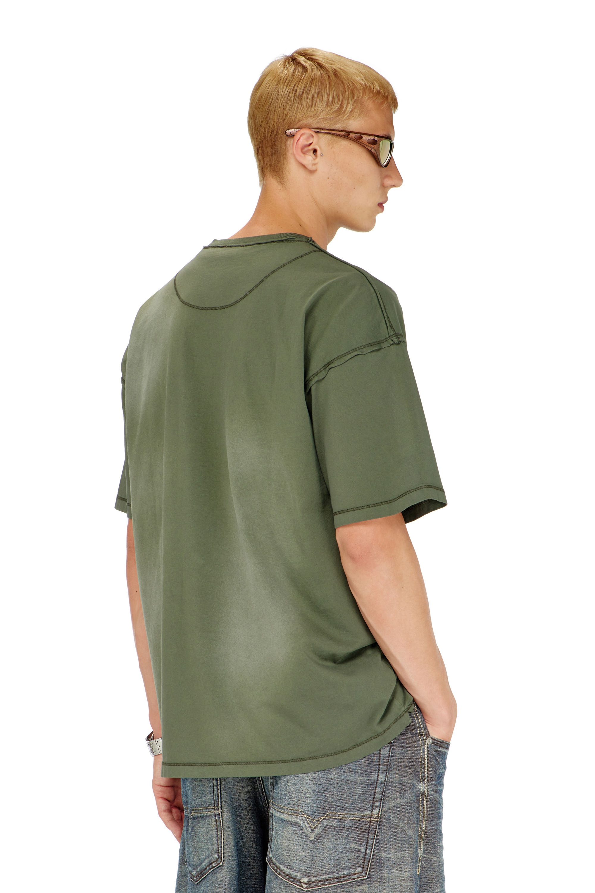 Diesel - T-POCK, Male's Tシャツ in グリーン - 4