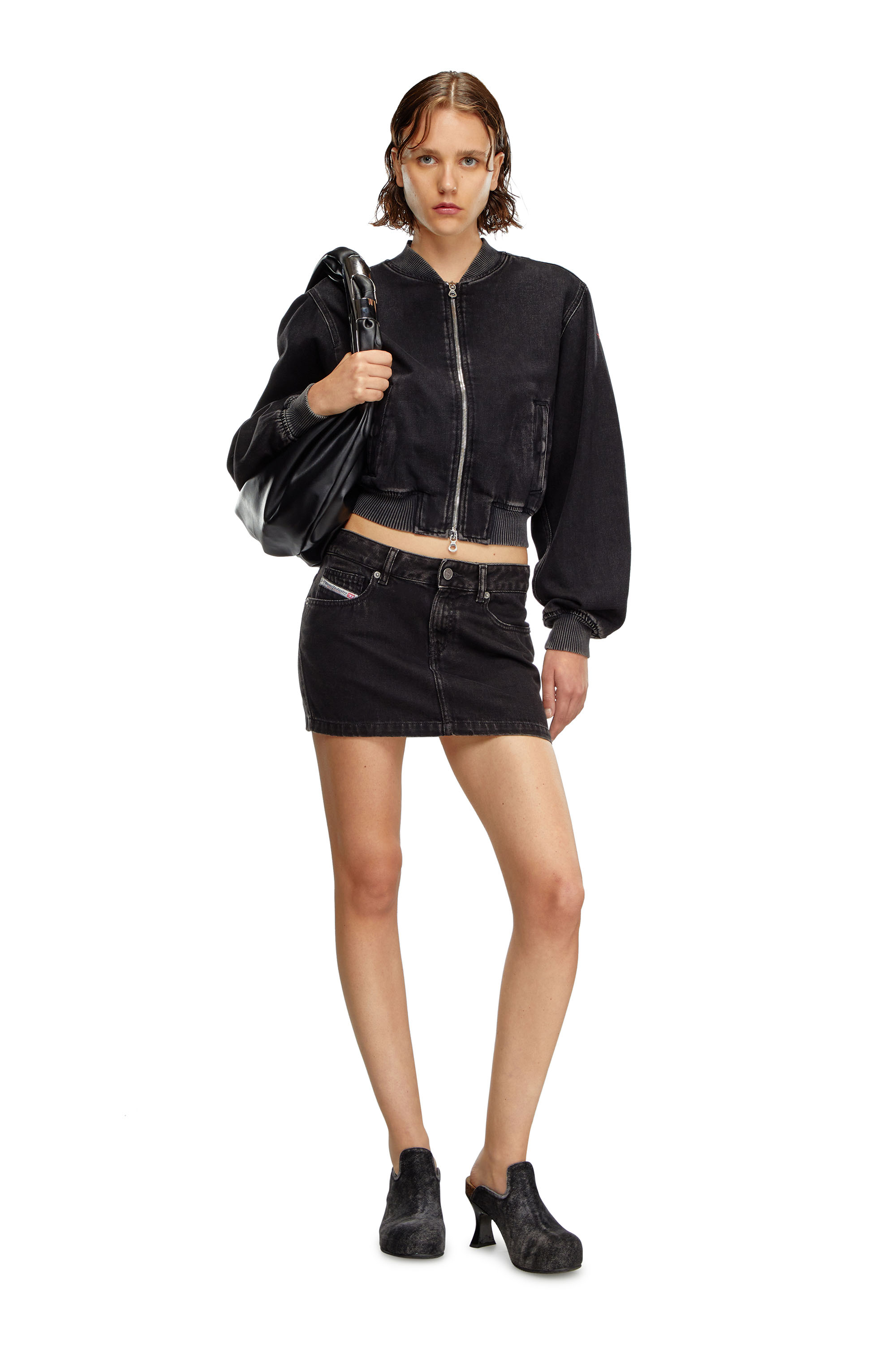 Diesel - DE-RON, Female's Mini skirt in clean-wash denim in ブラック - 2