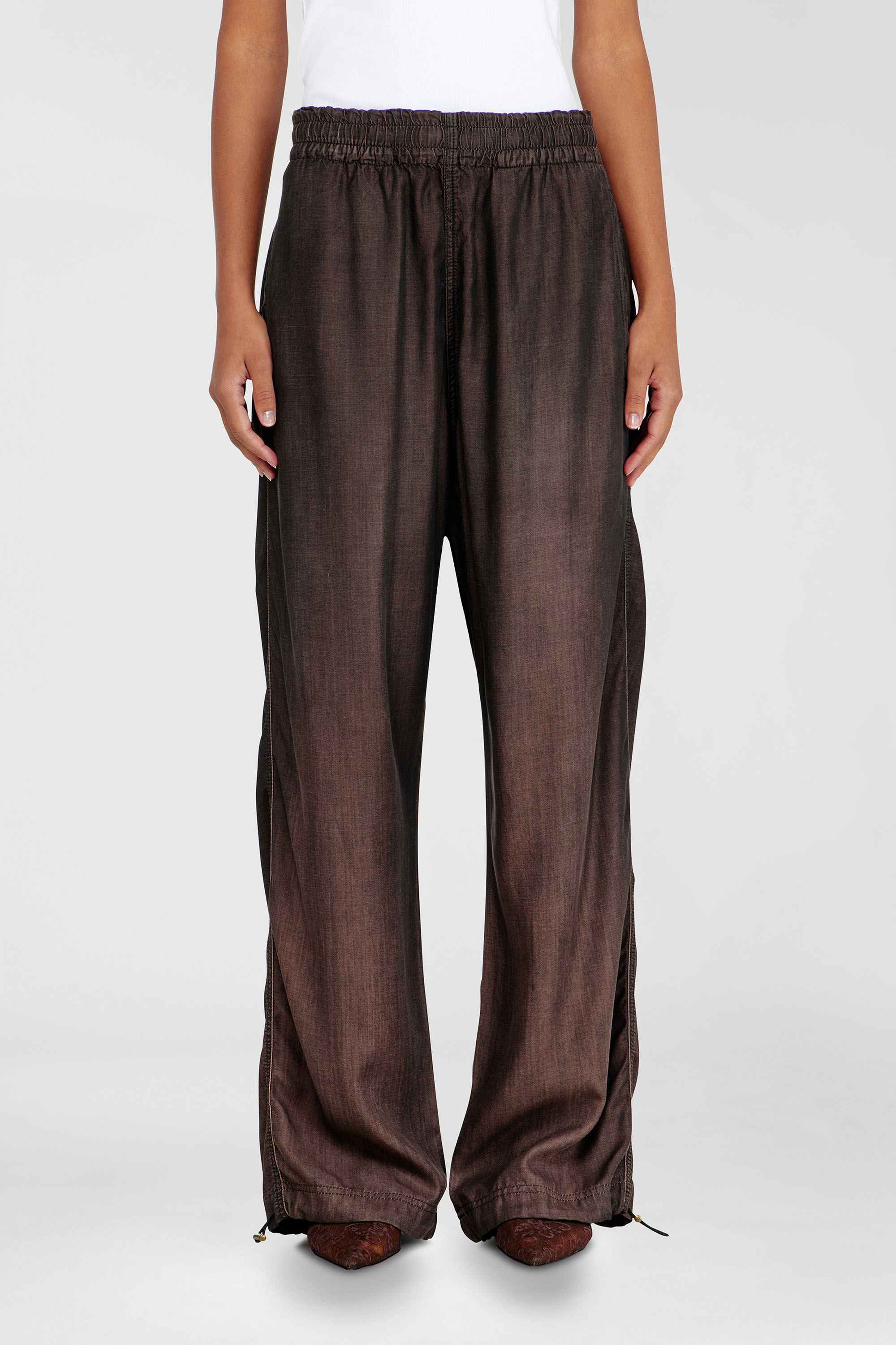 Diesel - Unisex's Relaxed Jeans D-Roder 068YF, ダークブラウン - 2
