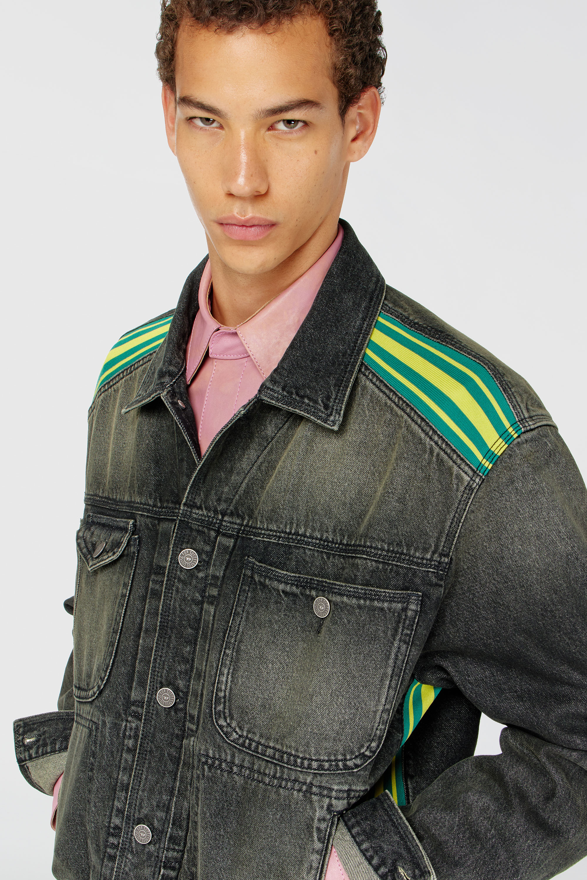 Diesel - D-BAS-FSJ1, Male's Trucker jacket with striped shoulder bands in ダークグレー - 4