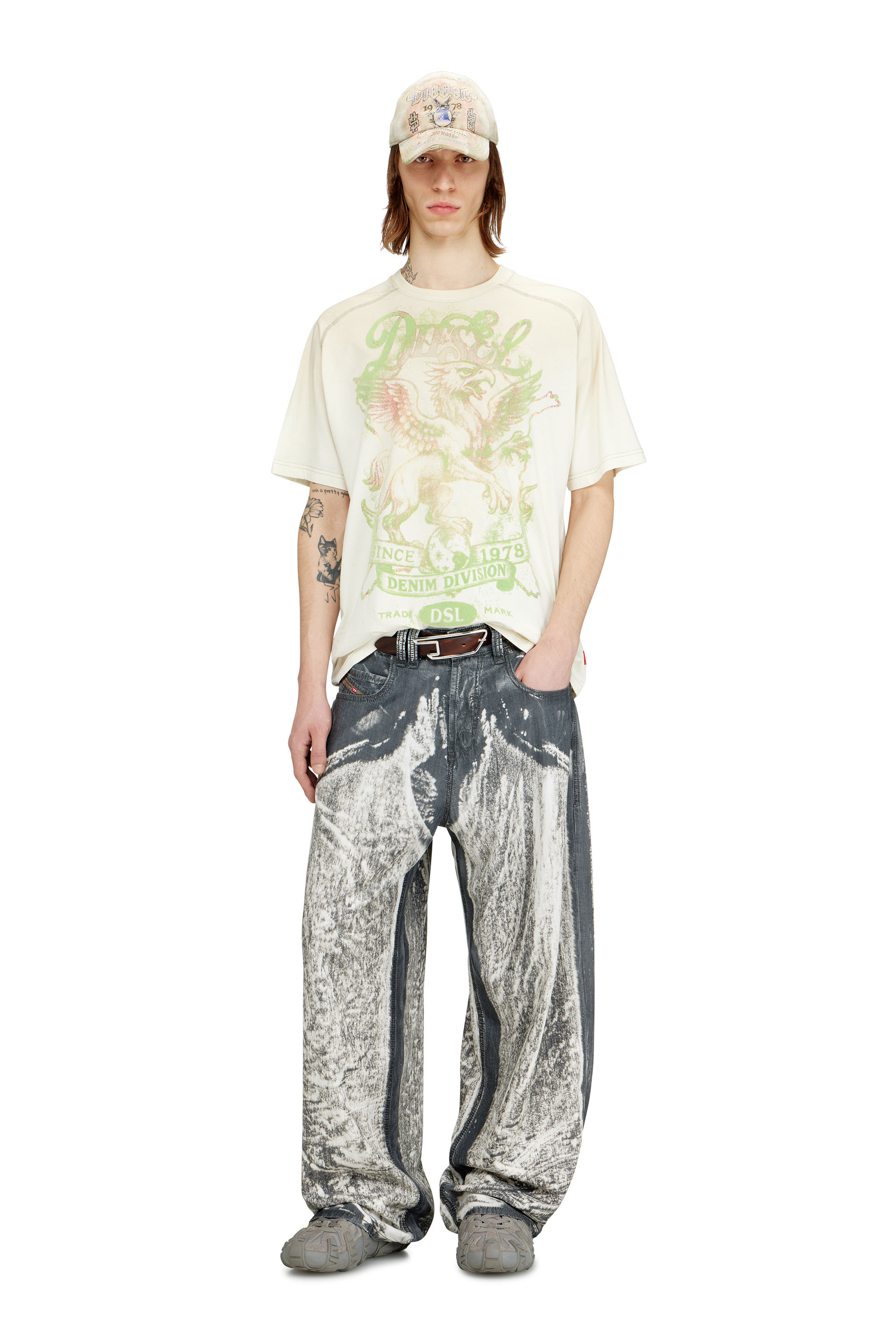 Diesel - T-GRIFFO, Male's T-shirt with griffin print in グリーン/ホワイト - 1