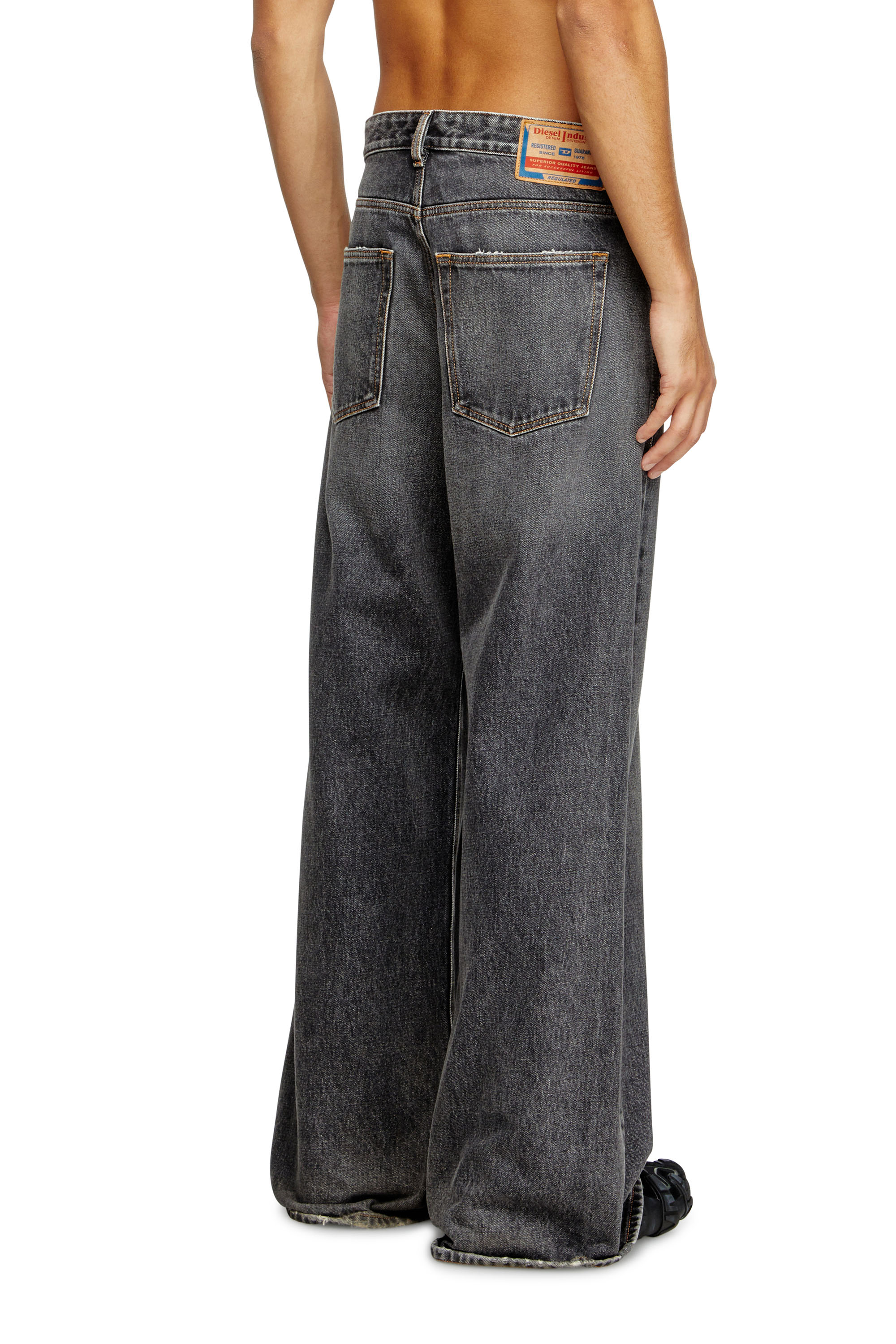 Diesel - Male's Relaxed Jeans D-Rise 007F6, ブラック/ダークグレー - 4