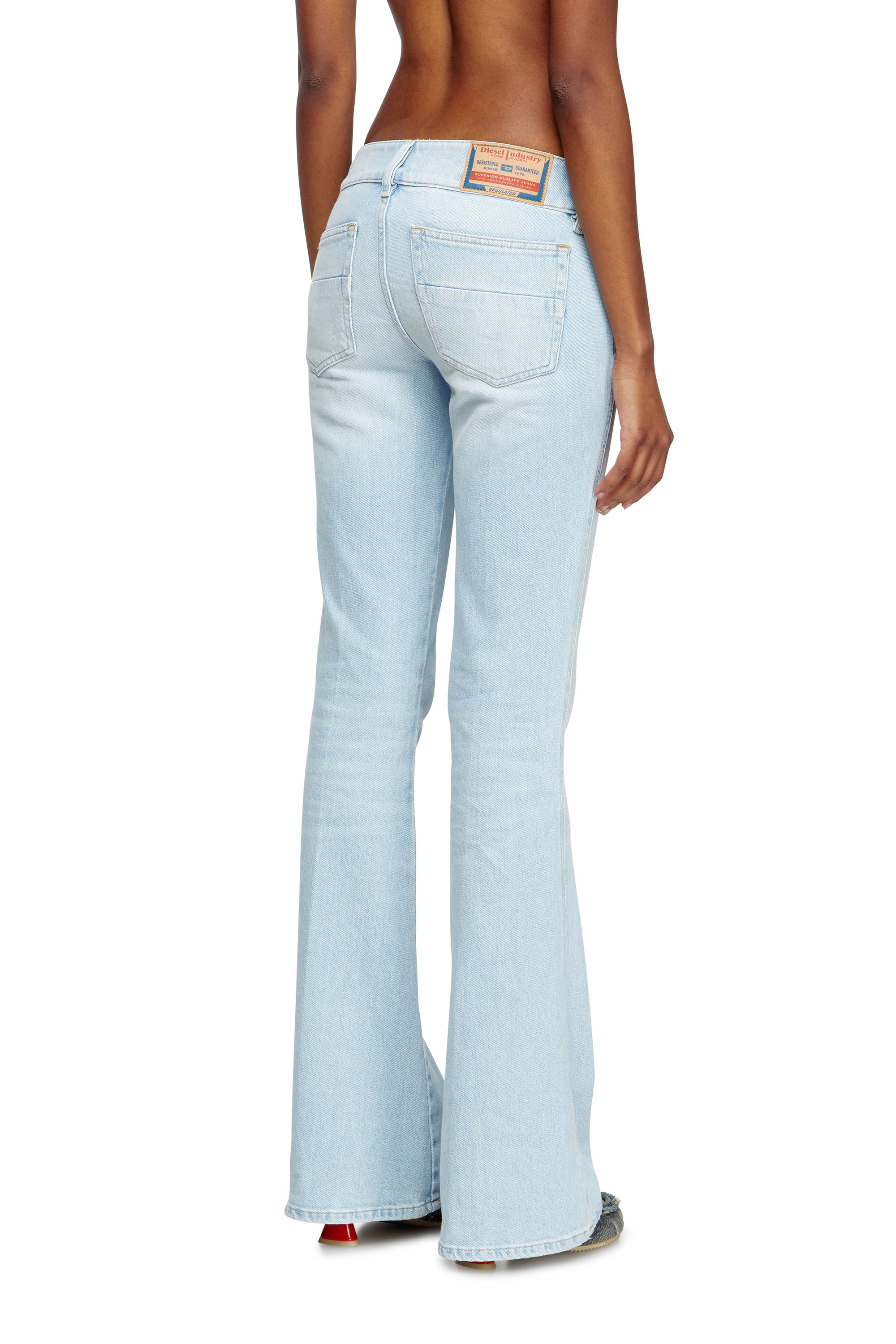 Diesel - Female's Bootcut Jeans D-Hush 09M11, ライトブルー - 4