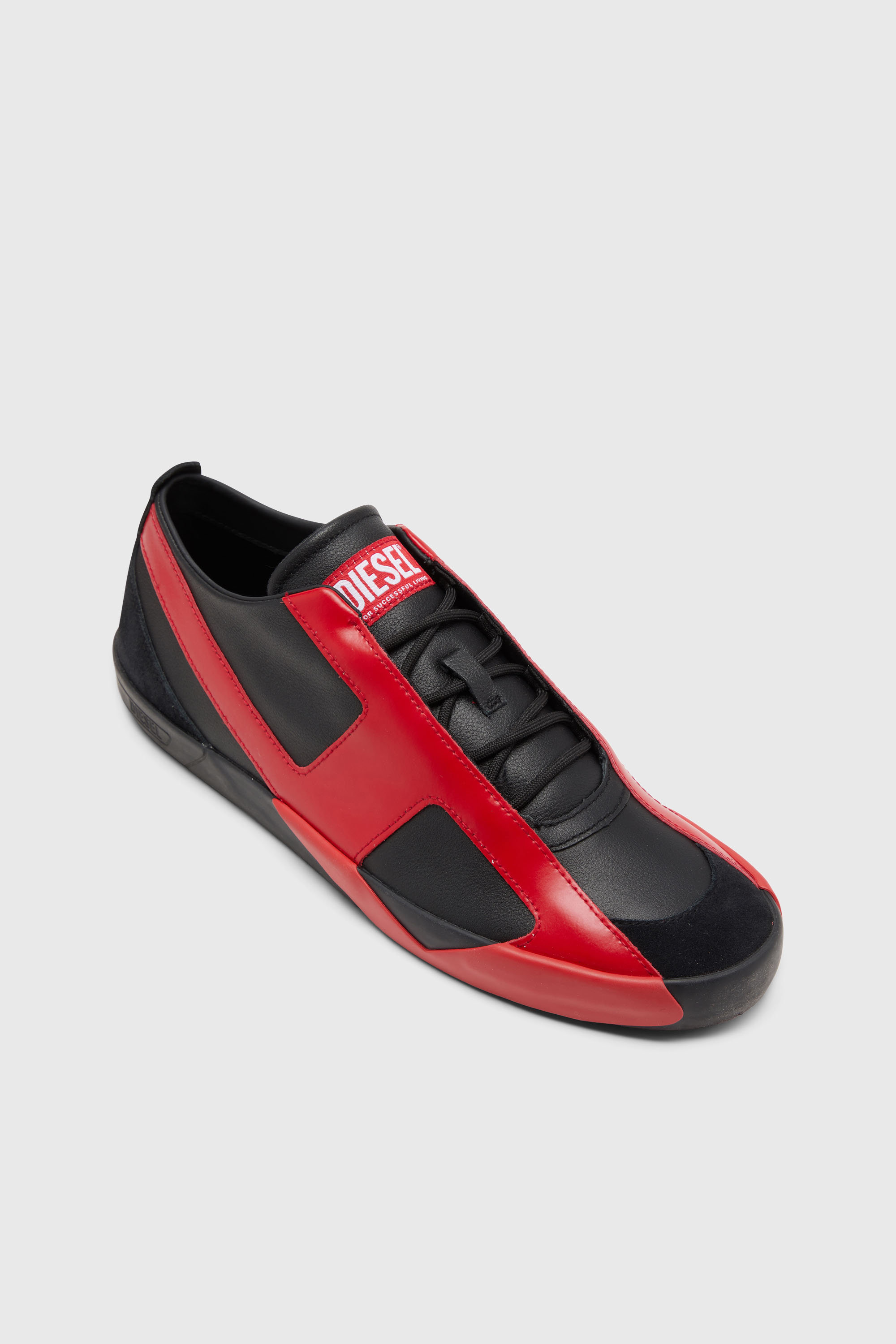 Diesel - S-SLANTE-D LOW, Male's スニーカー in ブラック/レッド - 7