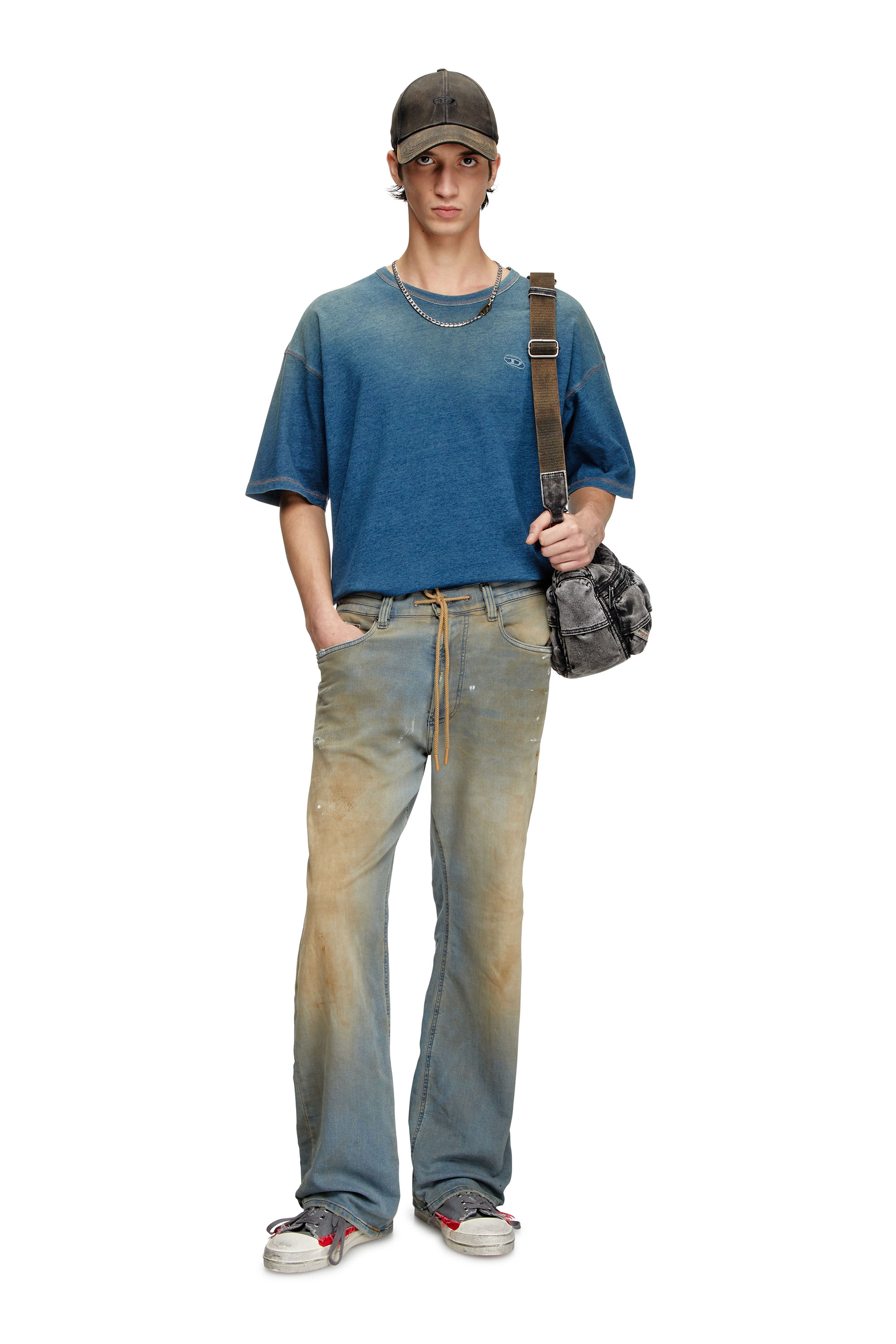 Diesel - T-BOXT-R11, Male's T-shirt with sprayed treatment in ブルー - 2