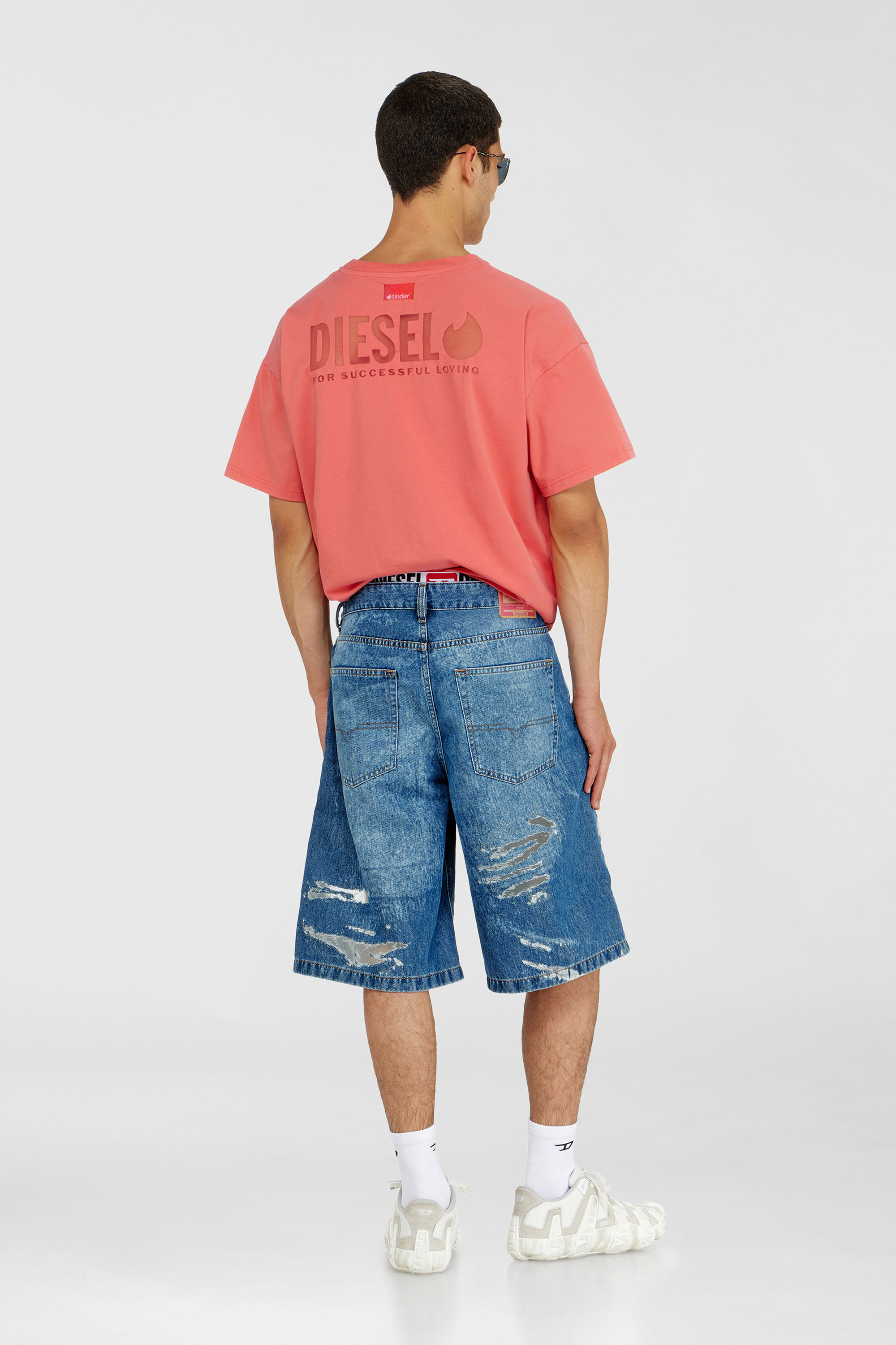 Diesel - PR-T-NORM-CHITIND-R, Unisex's T-shirt with transparent back logo in コーラルローズ - 2