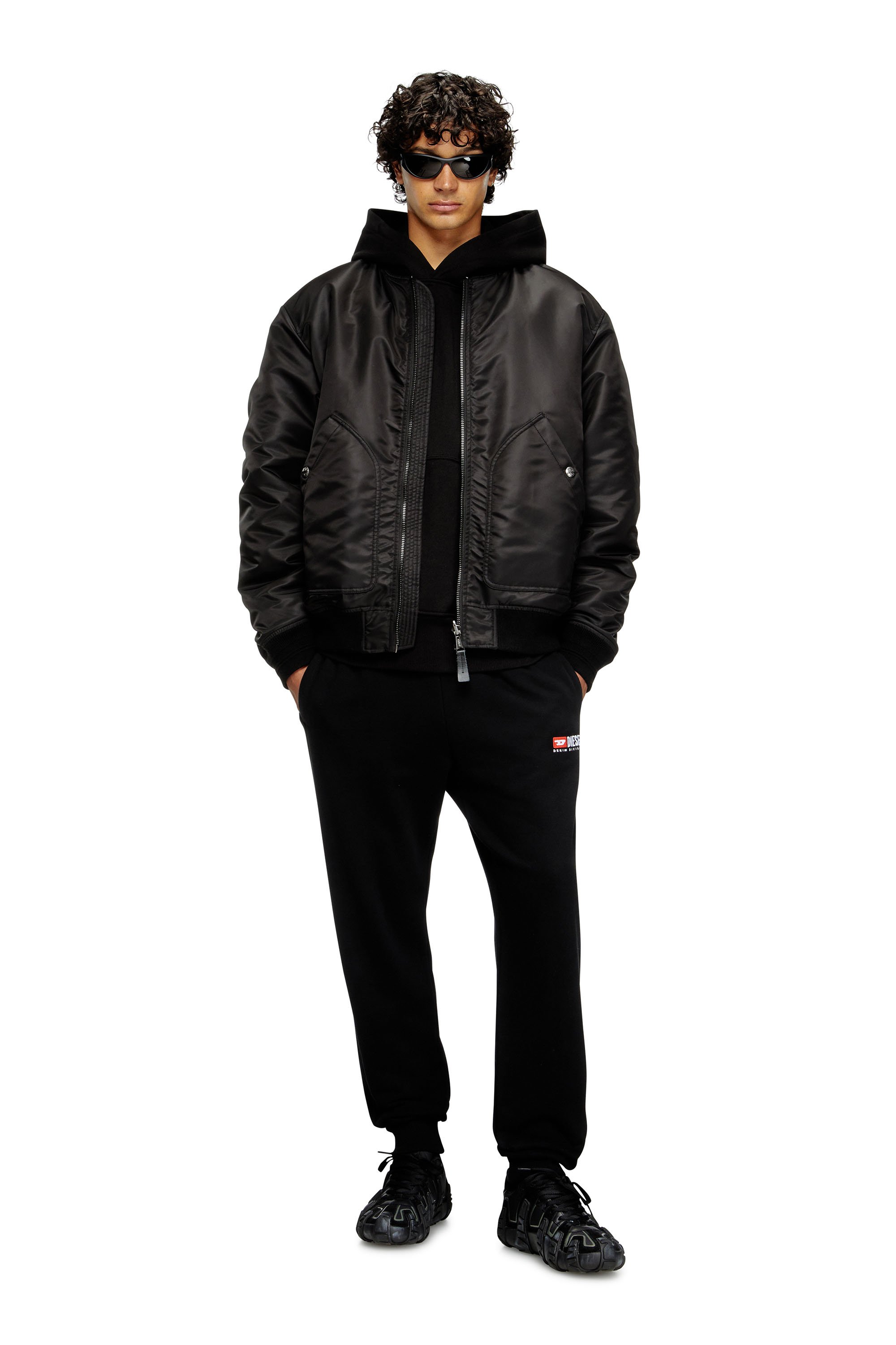 Diesel - P-TARY-DIV, Male's スウェットパンツ パンツ ロゴ in ブラック - 2