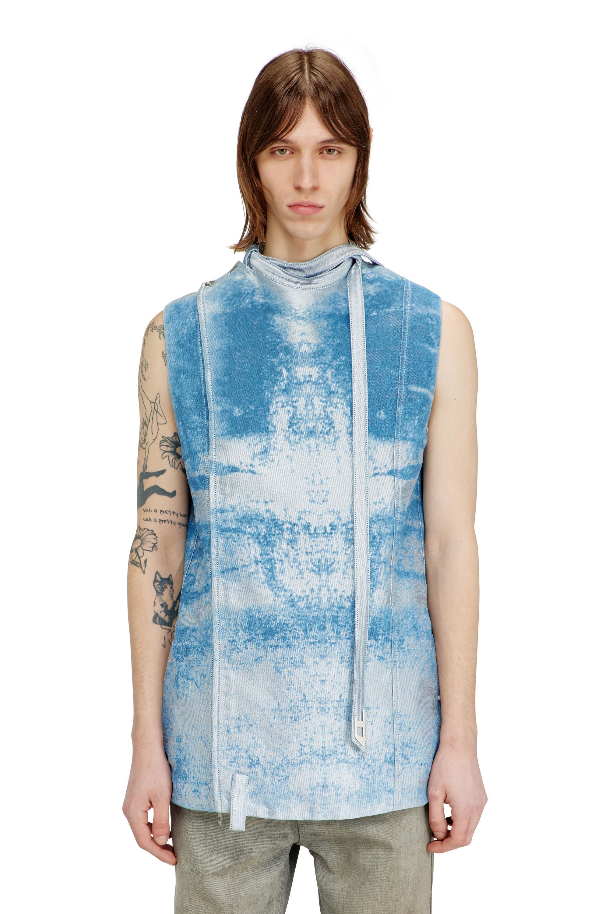 Diesel - D-LORMIL-FSI, Male's Sleeveless vest in coloured satin denim in ライトブルー - 1